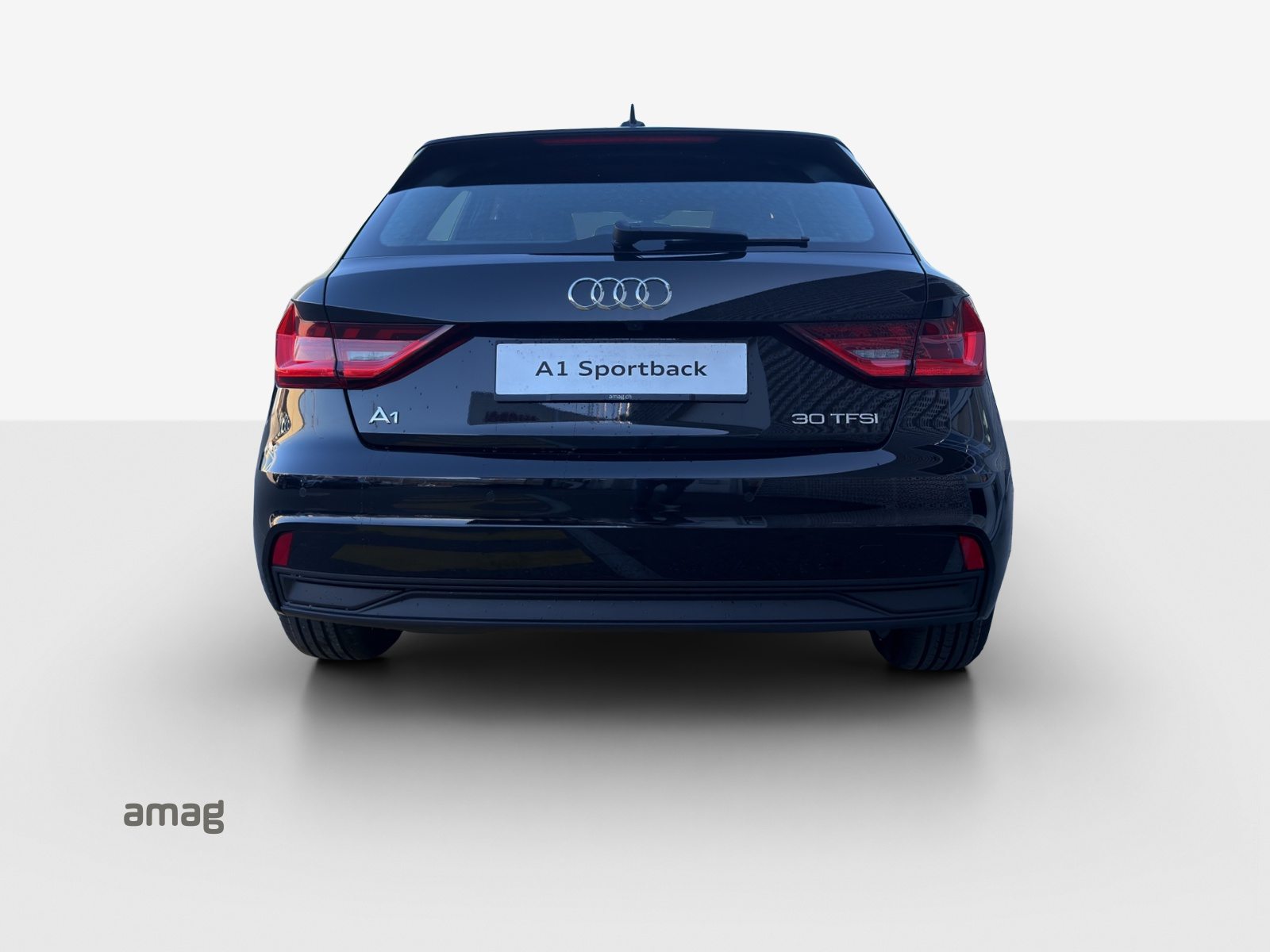 AUDI A1 Sportback 30 TFSI Attraction, Petrol, New car, Automatic - 4