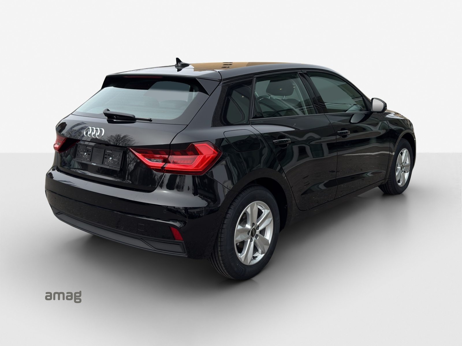 AUDI A1 Sportback 30 TFSI Attraction, Petrol, New car, Automatic - 5