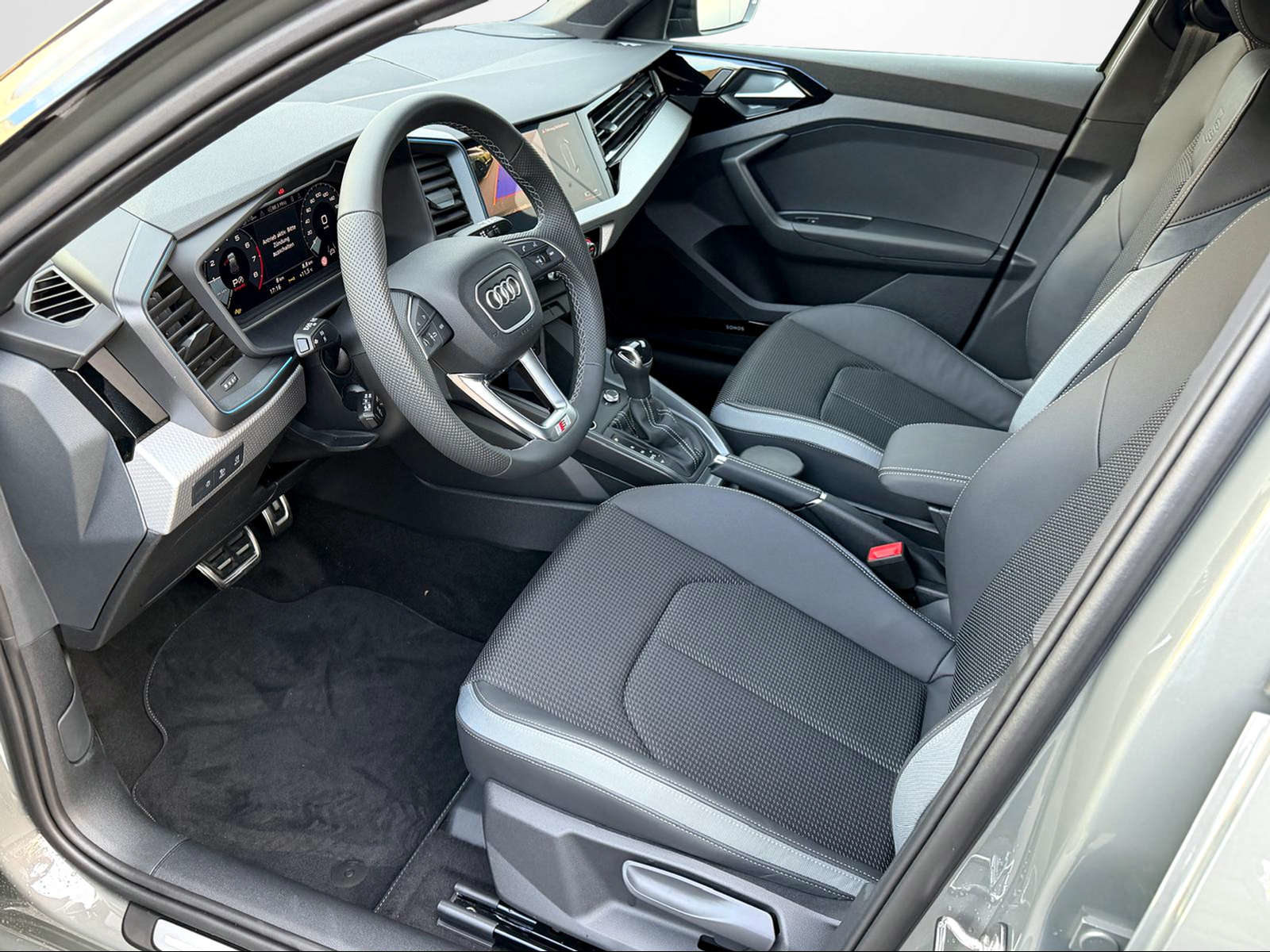 AUDI A1 Sportback 30 TFSI S line Attraction, Essence, Voiture nouvelle, Automatique - 4