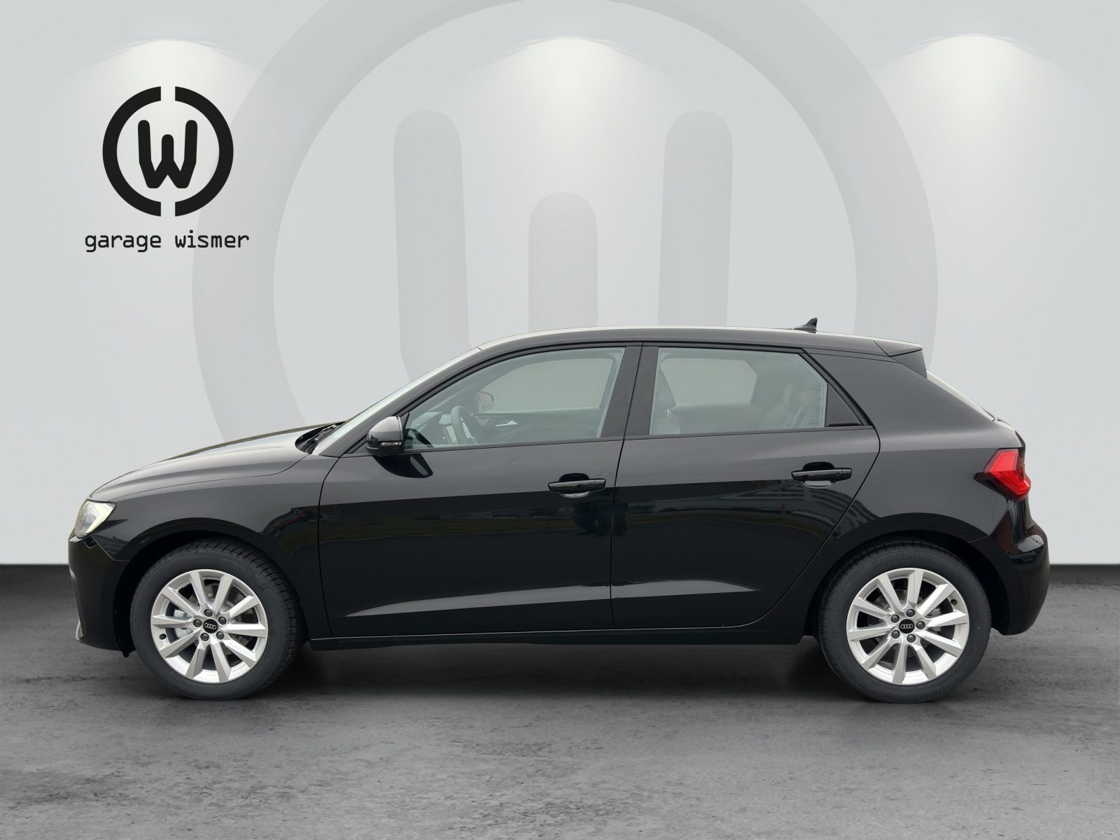 AUDI A1 Sportback 30 TFSI Attraction, Petrol, New car, Automatic - 2