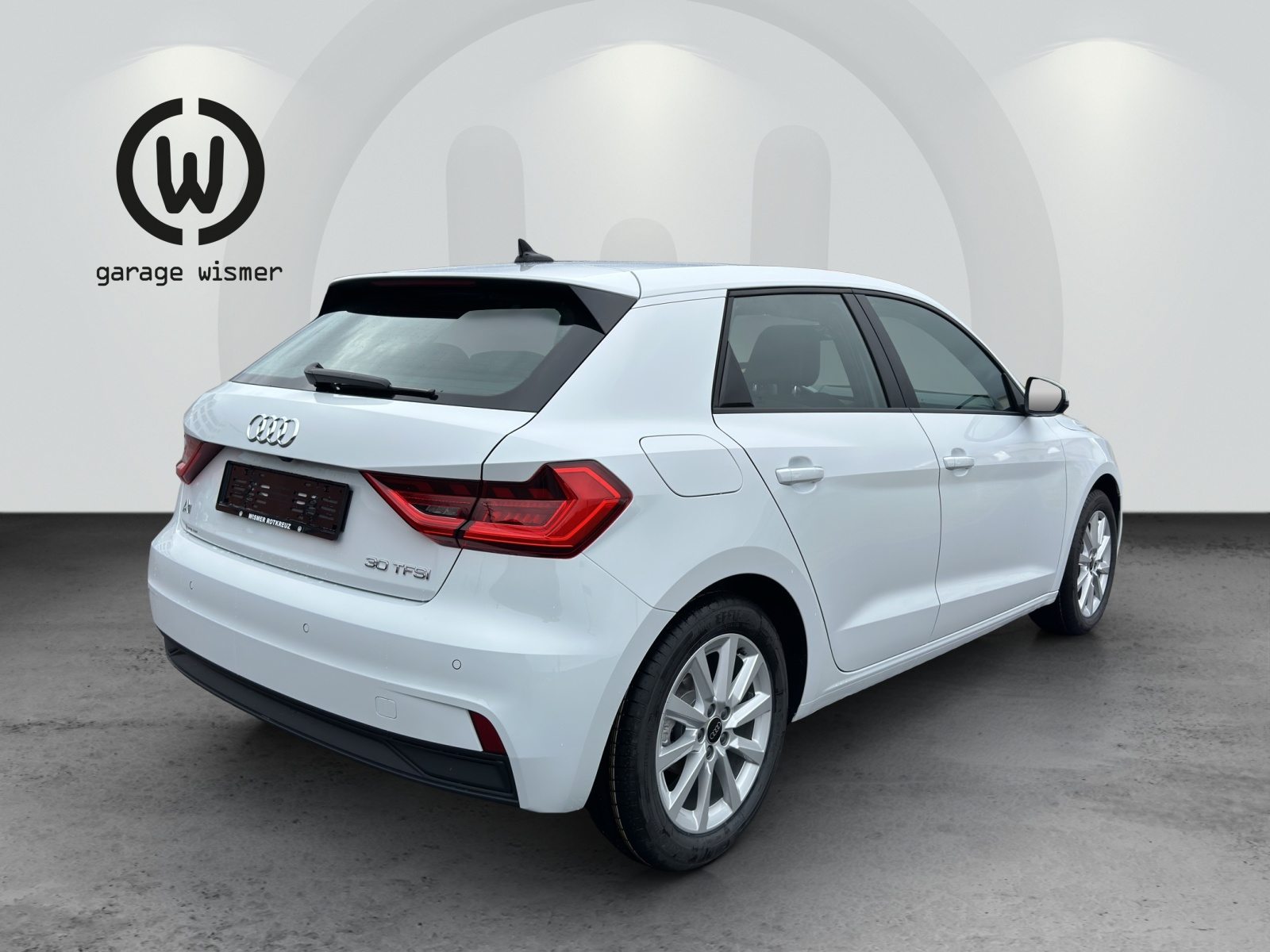 AUDI A1 Sportback 30 TFSI Attraction, Petrol, New car, Automatic - 4