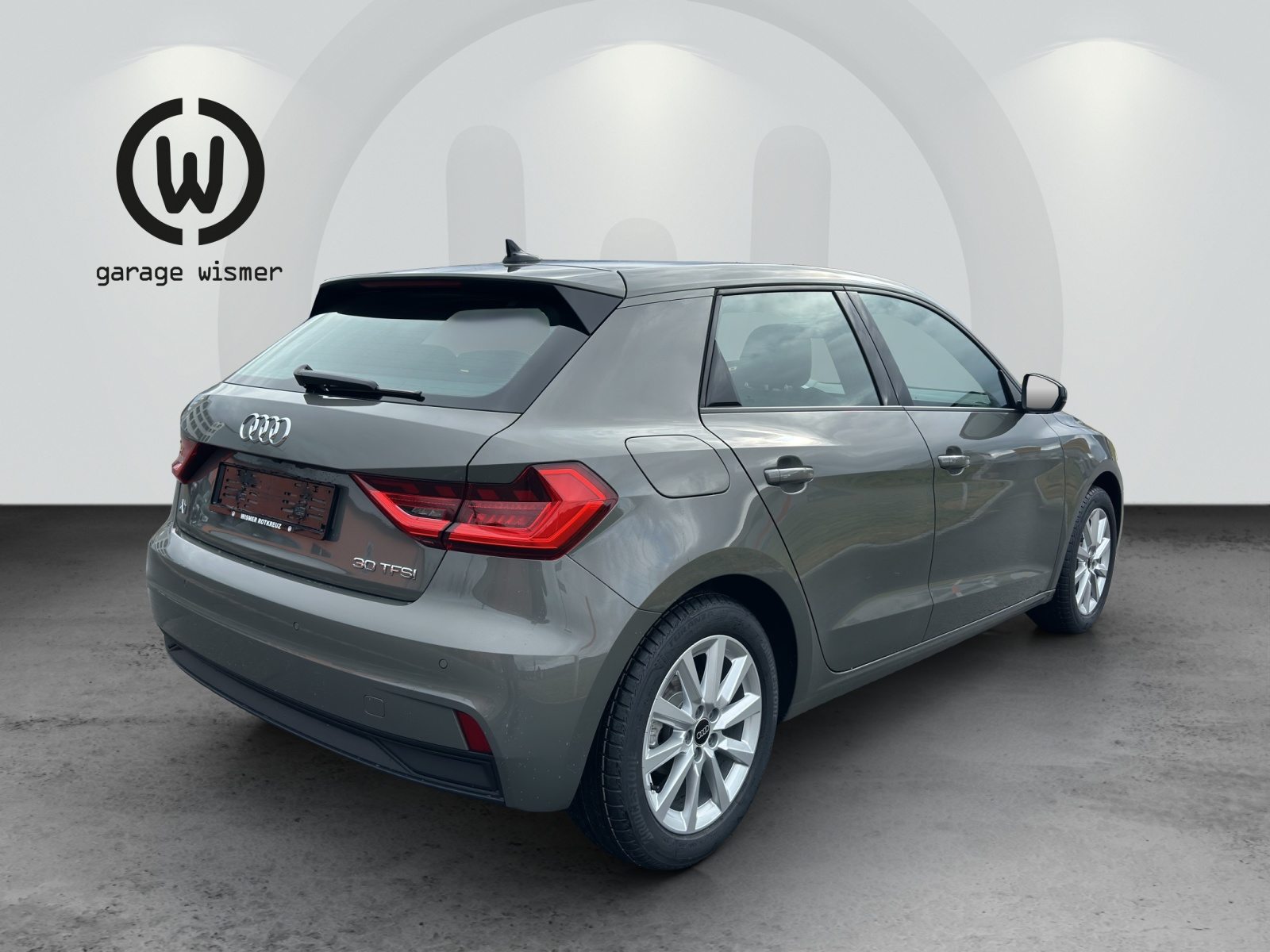 AUDI A1 Sportback 30 TFSI Attraction, Petrol, New car, Automatic - 4