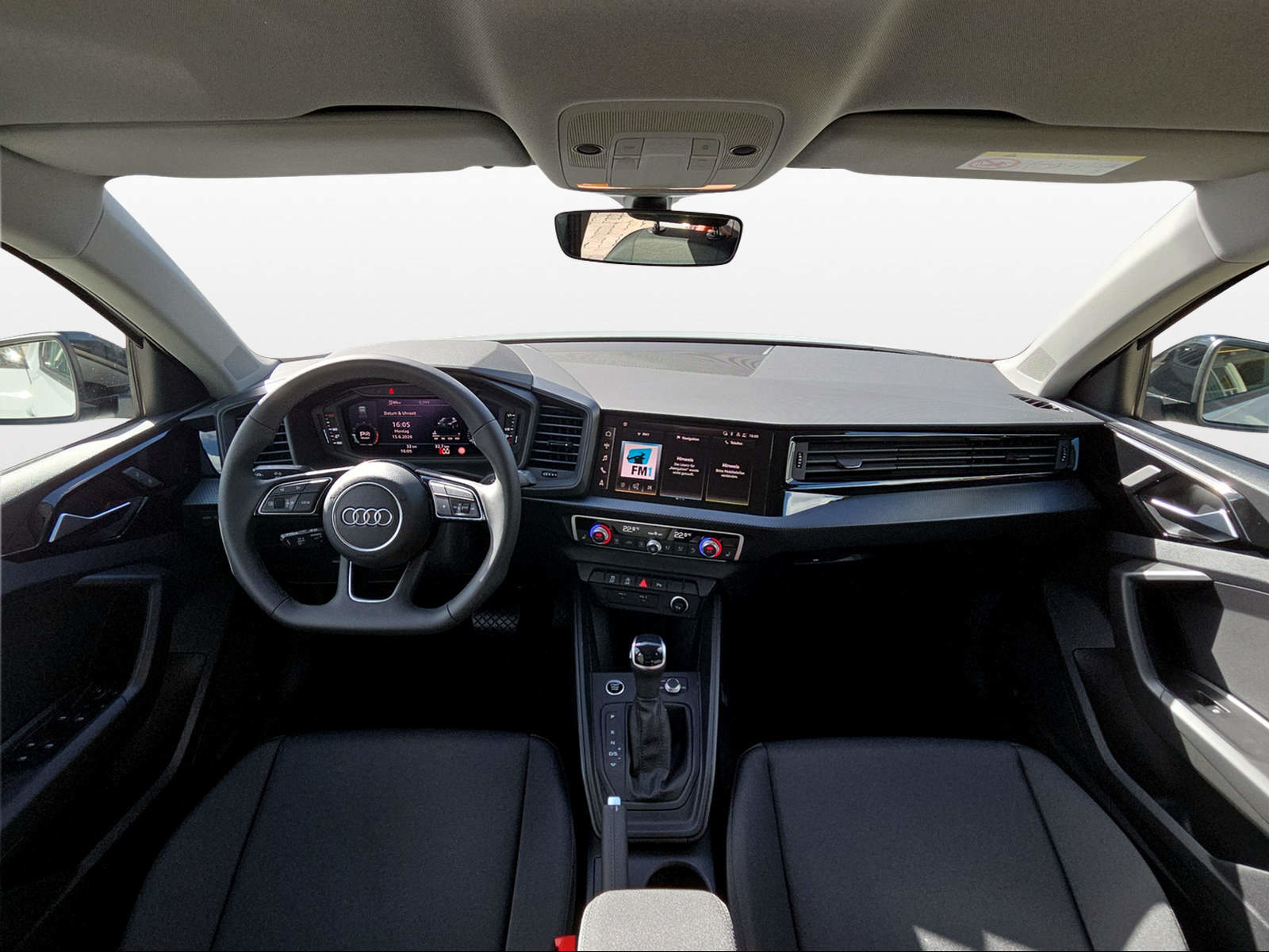 AUDI A1 Sportback 30 TFSI Attraction, Petrol, New car, Automatic - 4