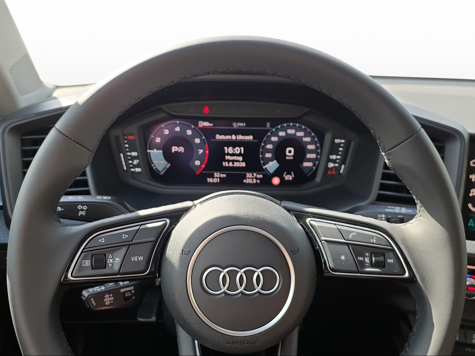 AUDI A1 Sportback 30 TFSI Attraction, Petrol, New car, Automatic - 5