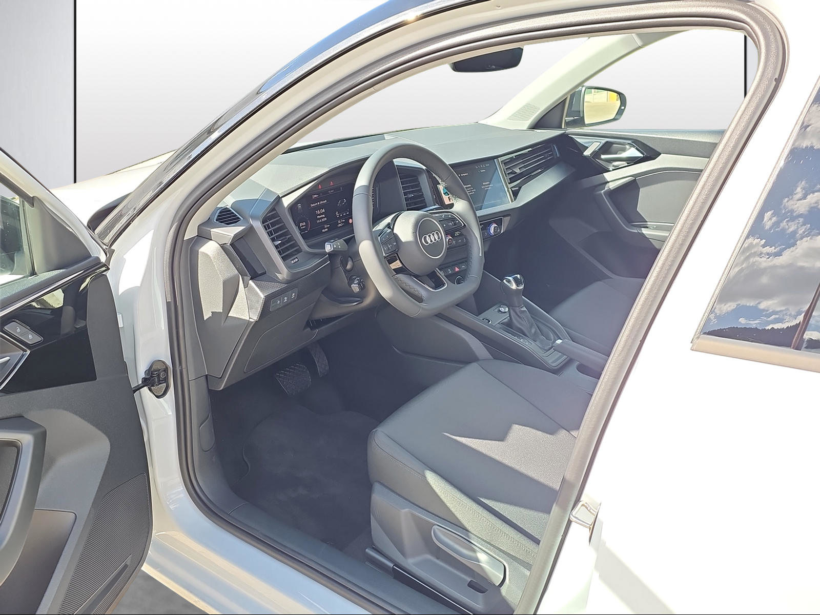 AUDI A1 Sportback 30 TFSI Attraction, Petrol, New car, Automatic - 6