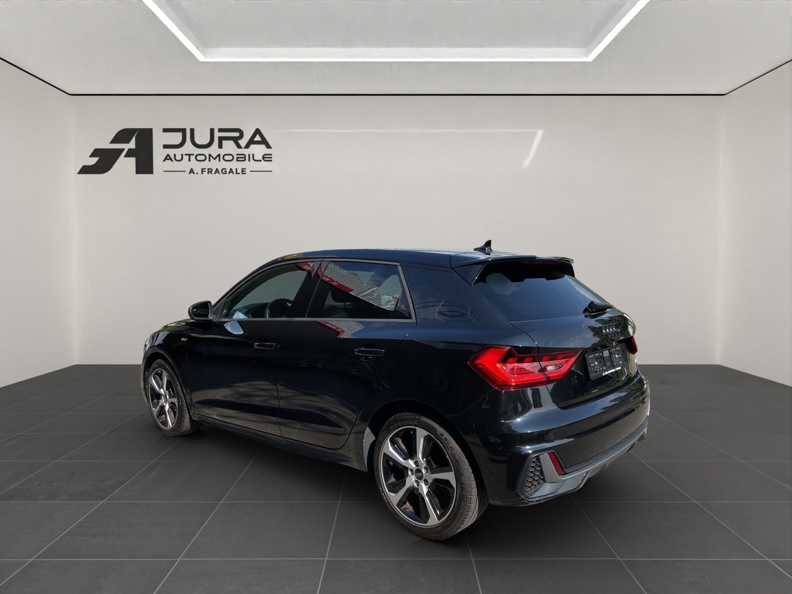 AUDI A1 Sportback 1.0 30 TFSI S Line S-Tronic, Petrol, Second hand / Used, Automatic - 4