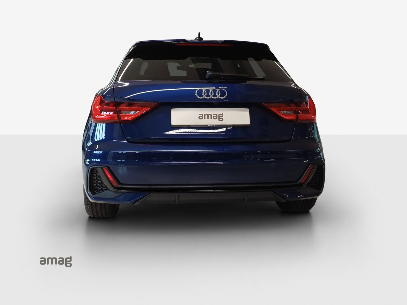 AUDI A1 Sportback 30 TFSI S line Attraction, Petrol, Second hand / Used, Automatic - 4