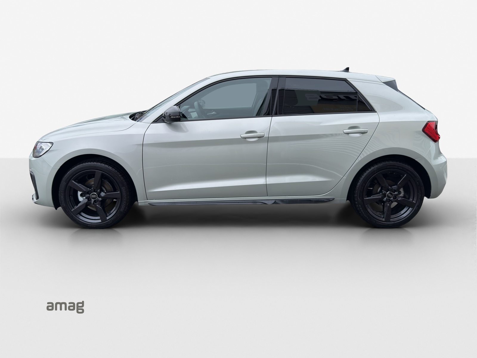 AUDI A1 Sportback 30 TFSI Attraction, Benzin, Occasion / Gebraucht, Automatik - 2