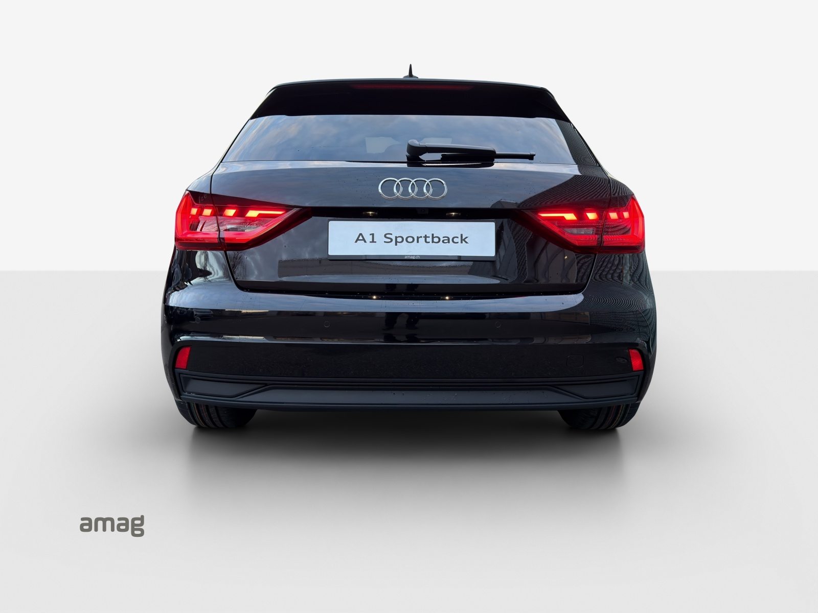 AUDI A1 Sportback 30 TFSI Attraction, Petrol, Second hand / Used, Automatic - 4