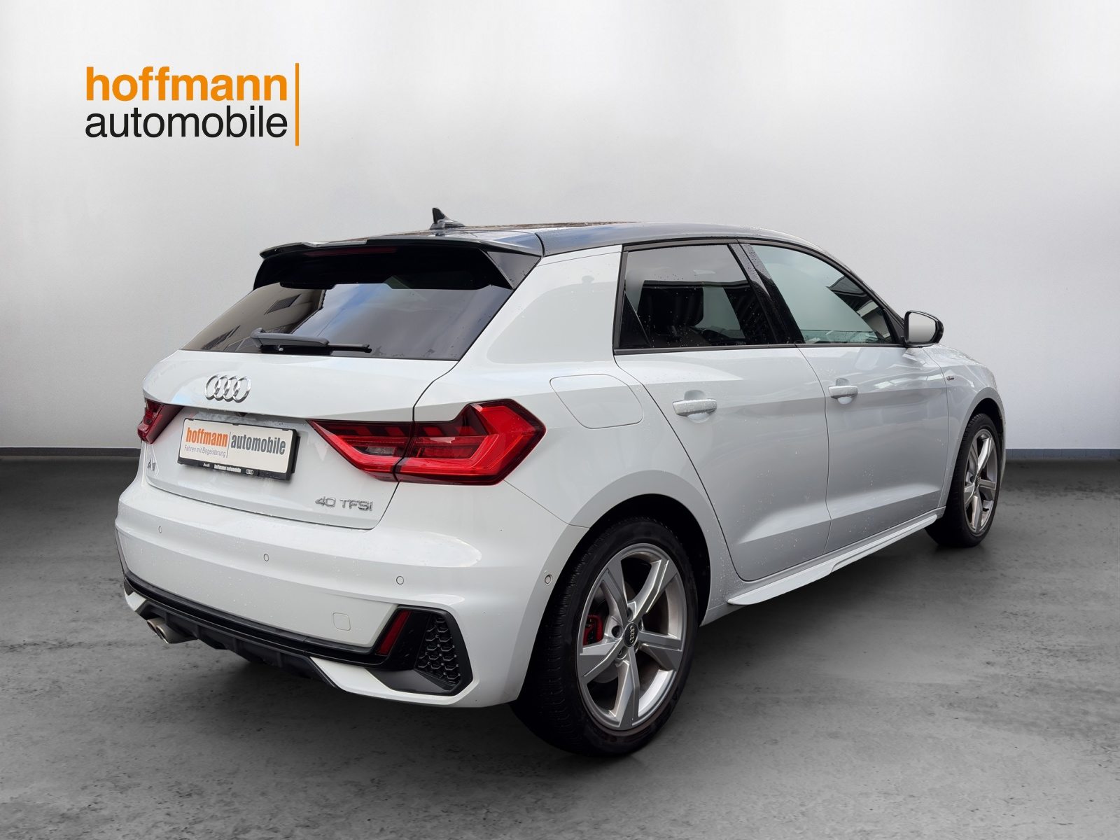 AUDI A1 Sportback 40 TFSI S line, Petrol, Second hand / Used, Automatic - 4
