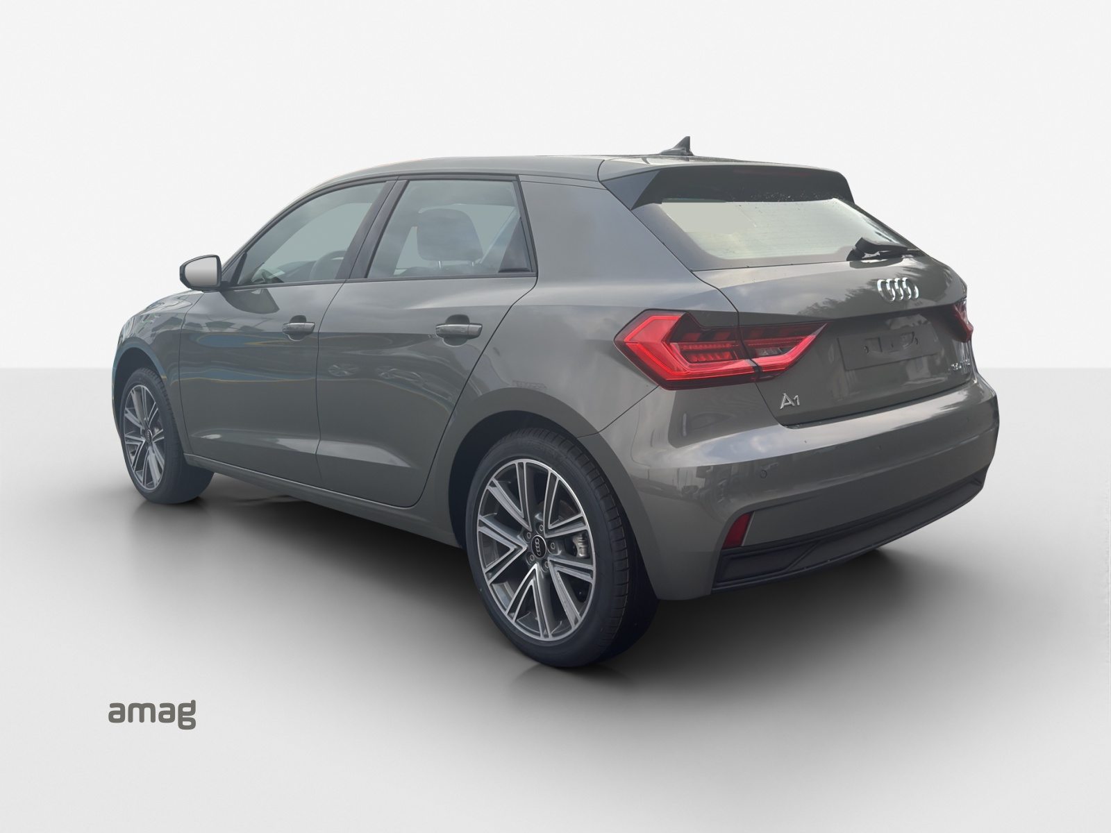 AUDI A1 Sportback 30 TFSI Attraction, Benzin, Occasion / Gebraucht, Automatik - 3