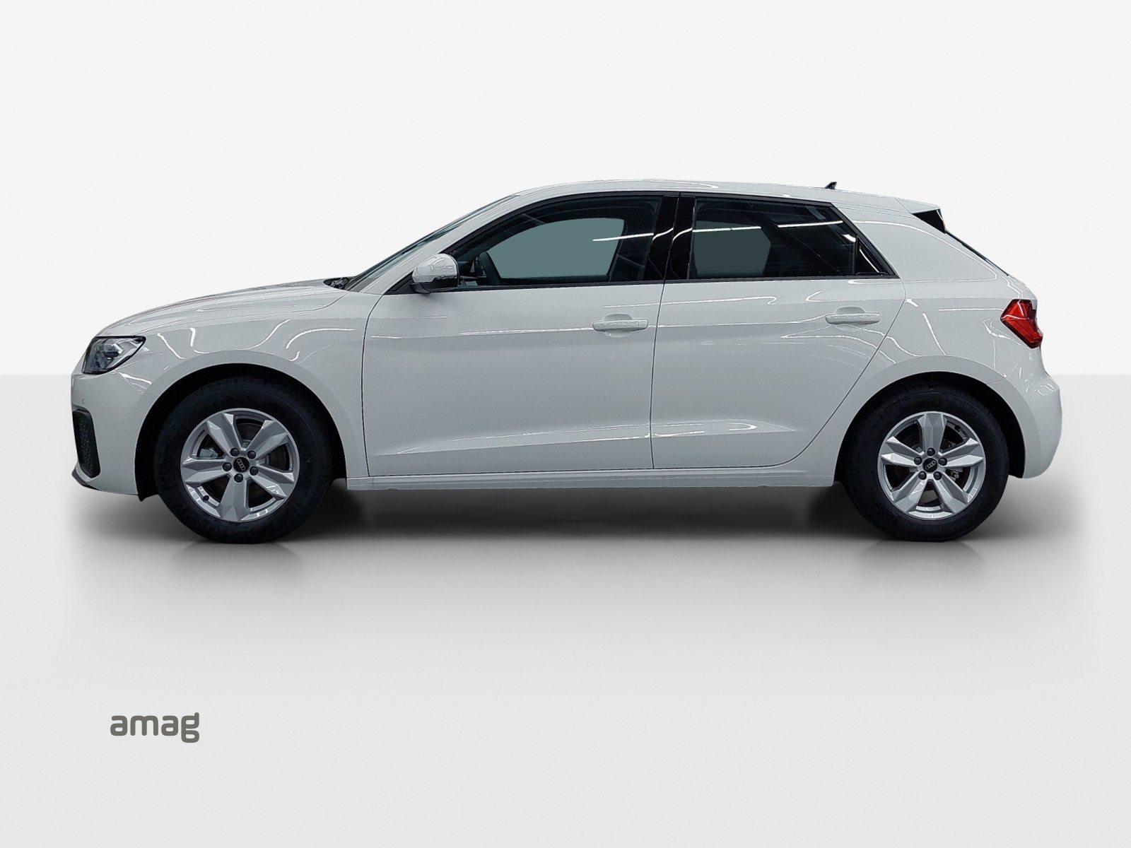 AUDI A1 Sportback 30 TFSI Attraction, Petrol, Second hand / Used, Automatic - 2