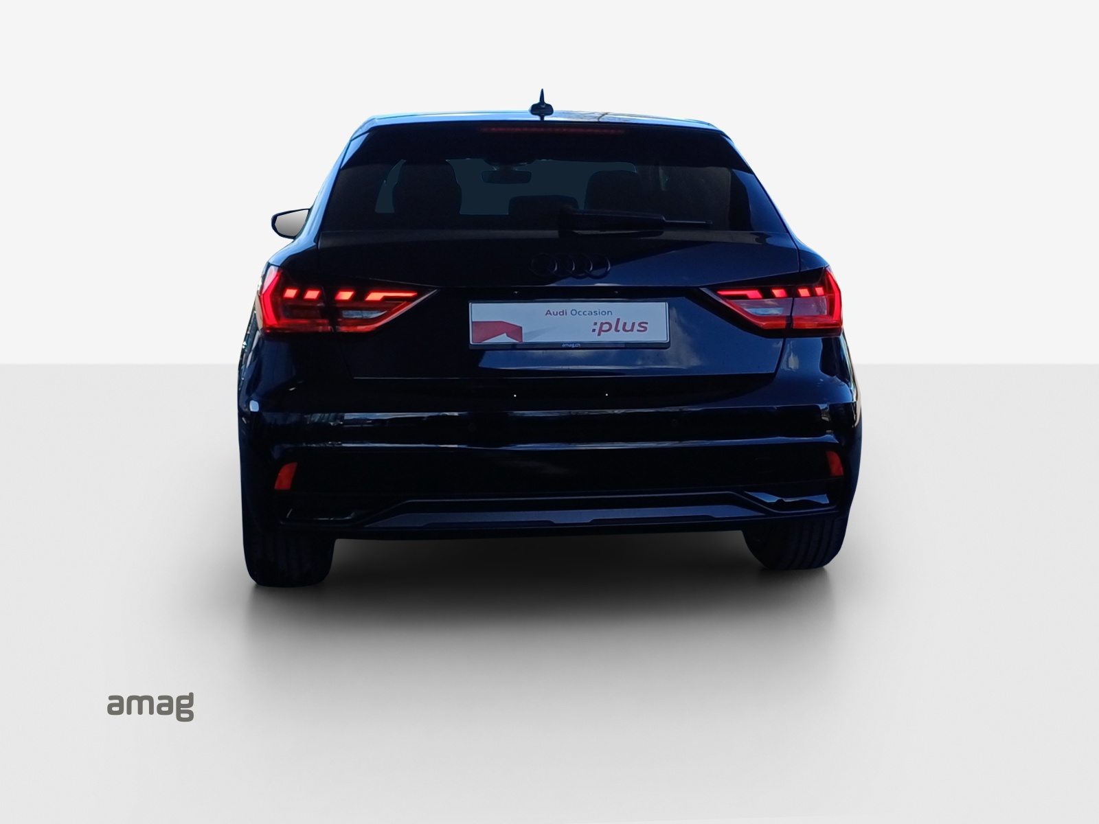AUDI A1 Sportback 30 TFSI Attraction, Petrol, Second hand / Used, Automatic - 4