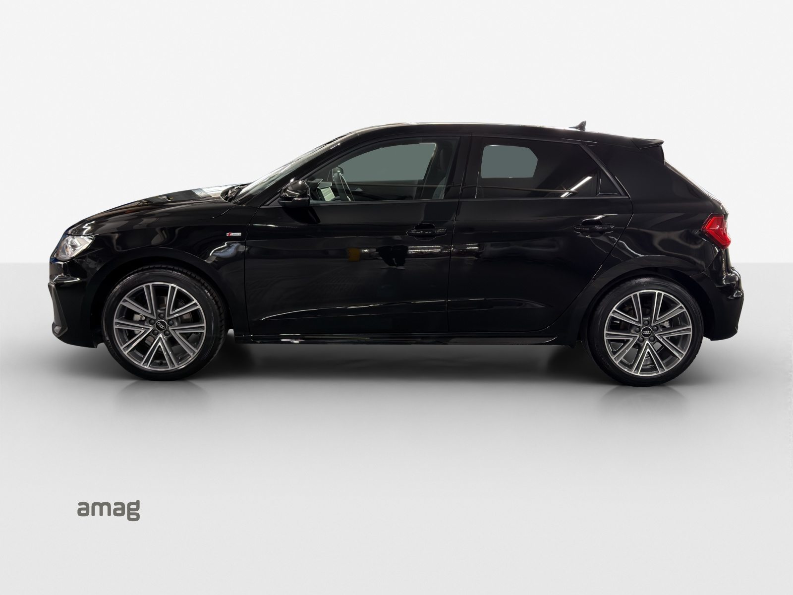 AUDI A1 Sportback 35 TFSI S line, Petrol, Second hand / Used, Automatic - 2