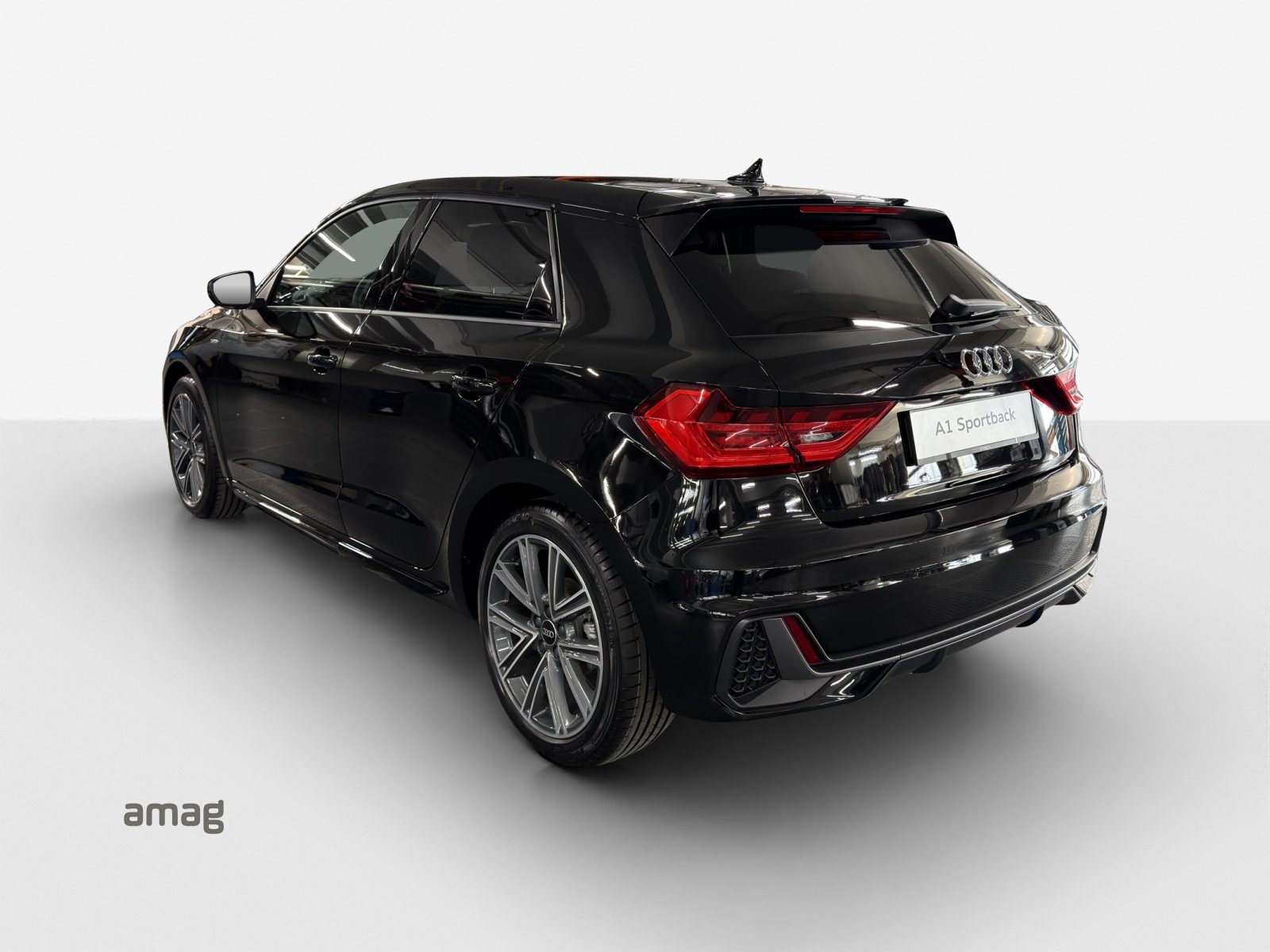 AUDI A1 Sportback 35 TFSI S line, Petrol, Second hand / Used, Automatic - 3