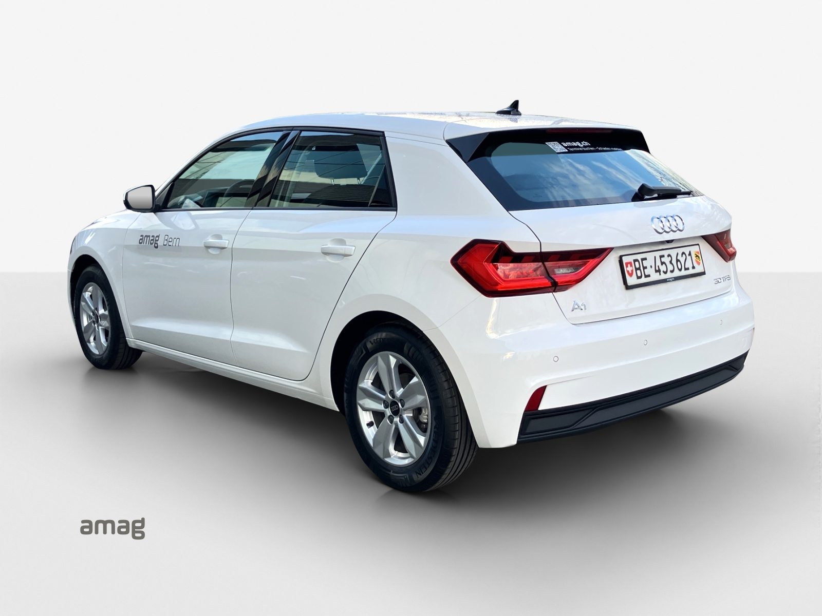 AUDI A1 Sportback 30 TFSI Attraction, Benzin, Occasion / Gebraucht, Automatik - 3