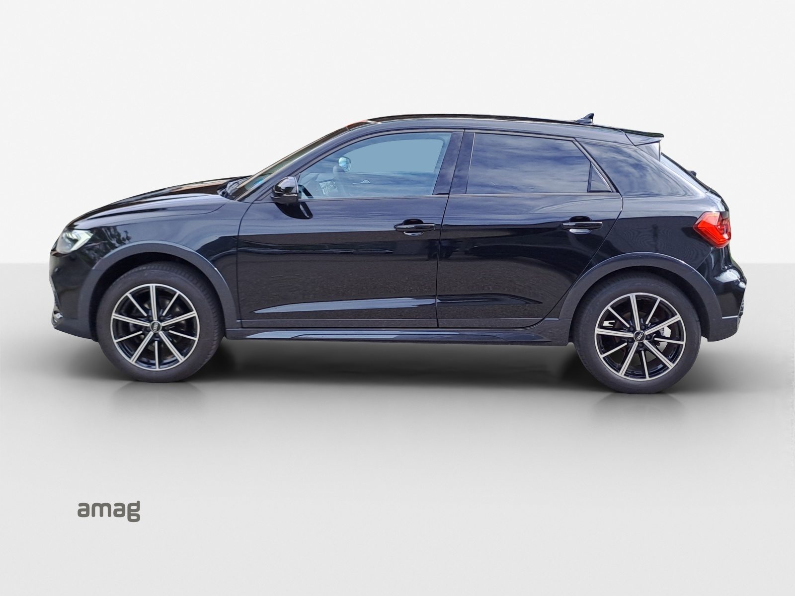 AUDI A1 citycarver 30 TFSI Attraction, Benzin, Occasion / Gebraucht, Automatik - 2