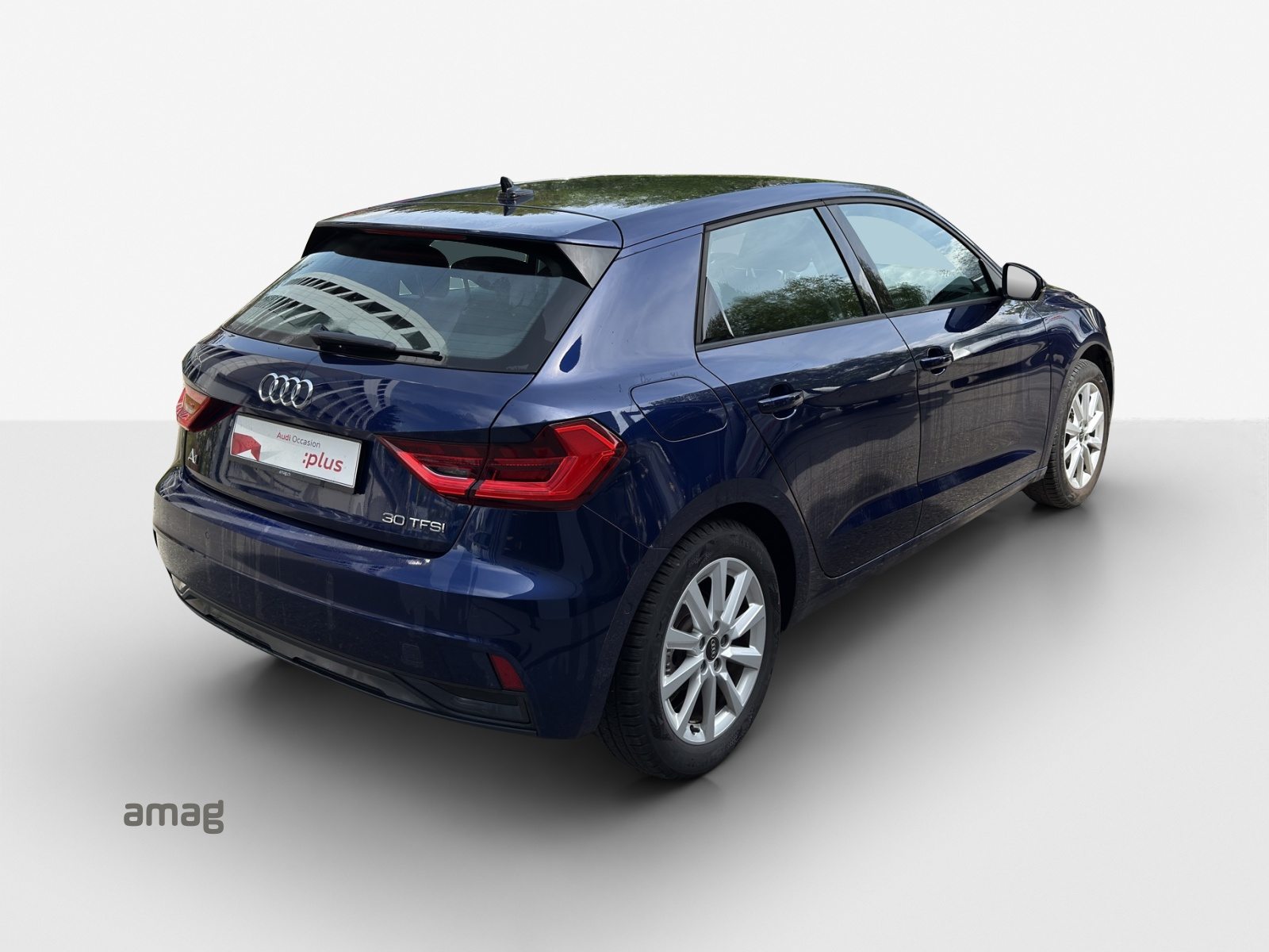 AUDI A1 Sportback 35 TFSI S line, Petrol, Second hand / Used, Automatic - 5