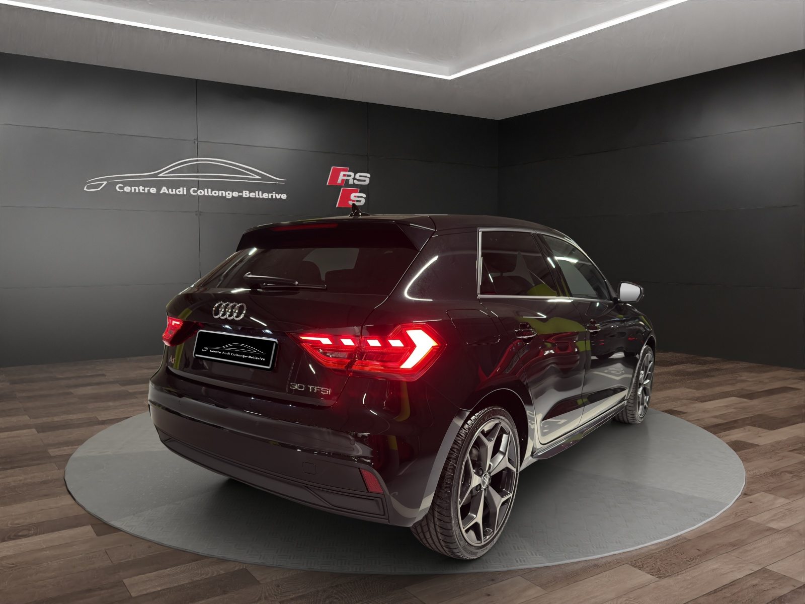 AUDI A1 Sportback 30 TFSI Attraction, Benzin, Occasion / Gebraucht, Automatik - 6