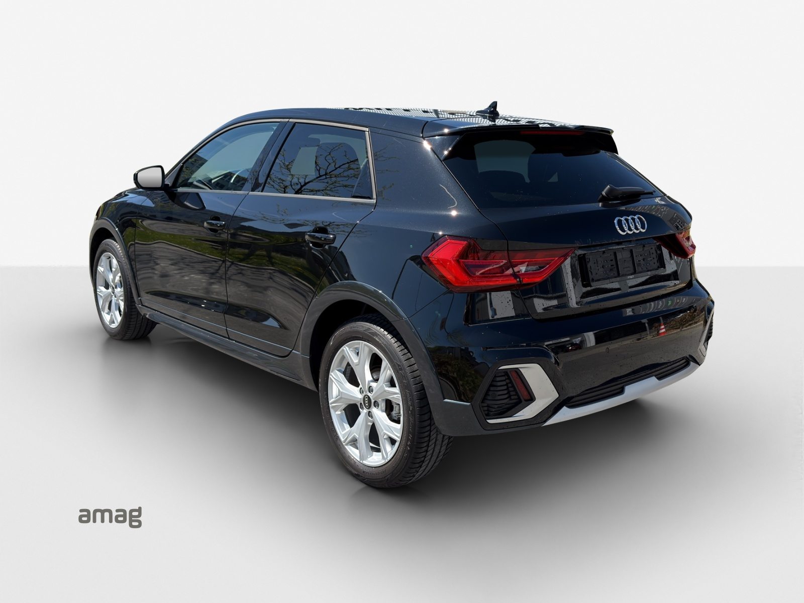 AUDI A1 allstreet 35 TFSI, Petrol, Second hand / Used, Automatic - 3