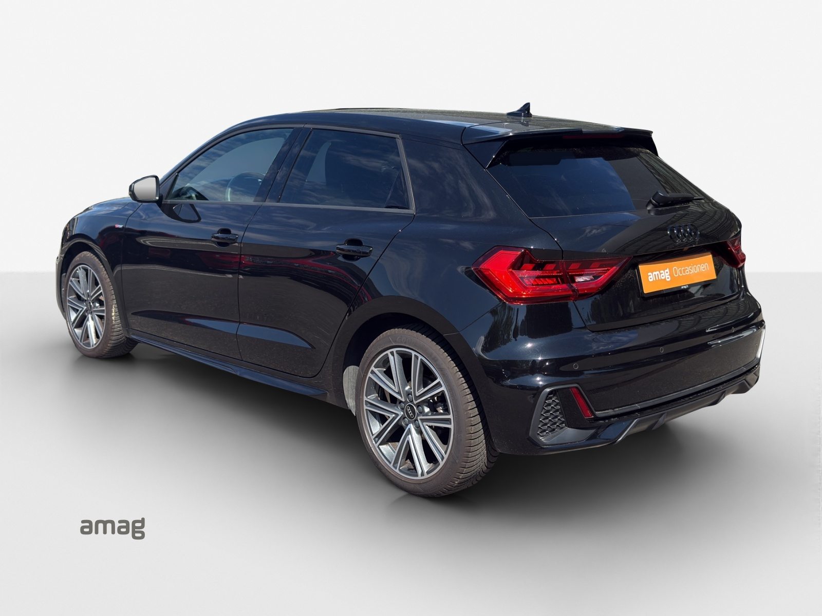 AUDI A1 Sportback 35 TFSI S line, Petrol, Second hand / Used, Automatic - 3
