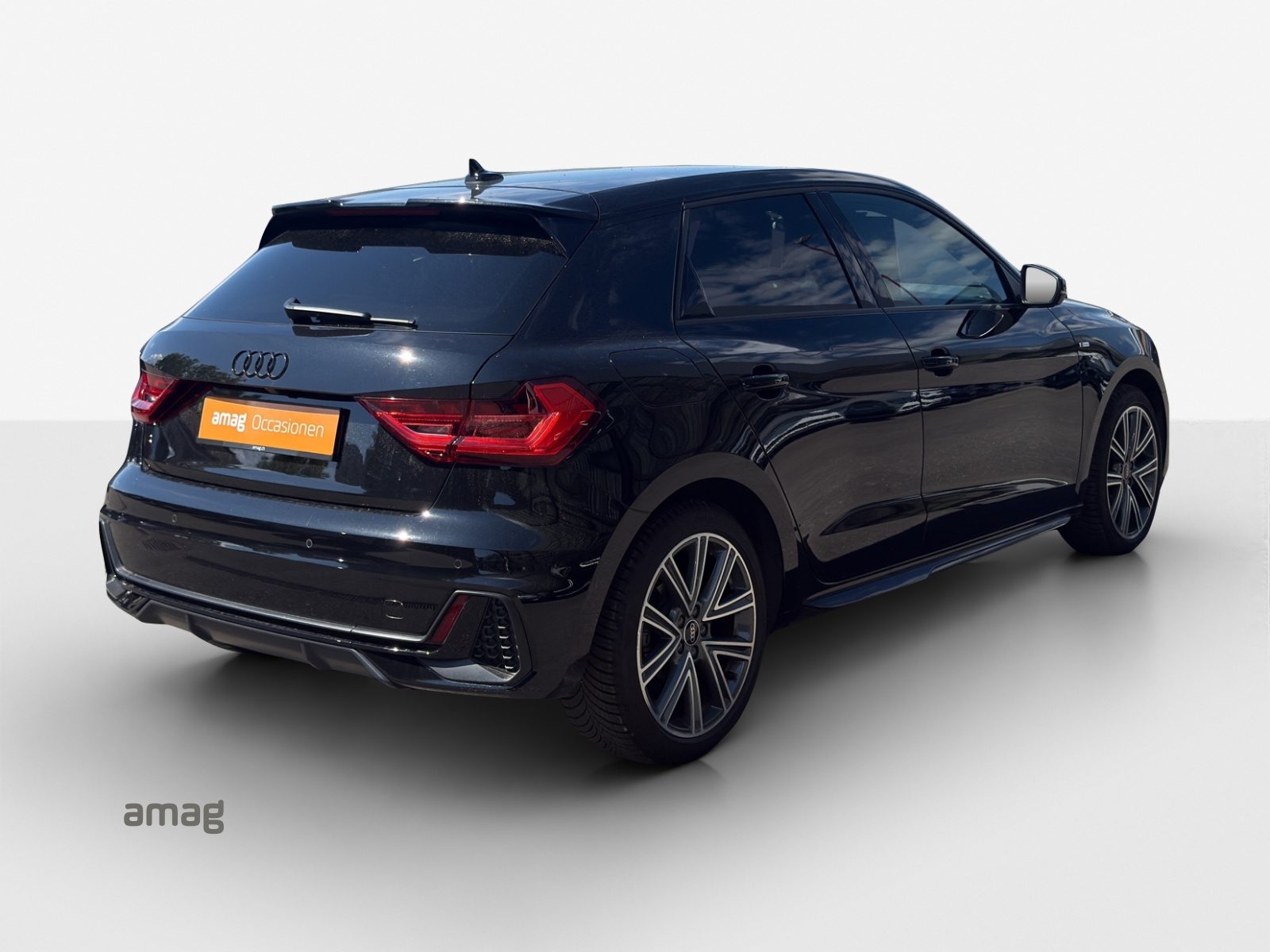 AUDI A1 Sportback 35 TFSI S line, Petrol, Second hand / Used, Automatic - 5