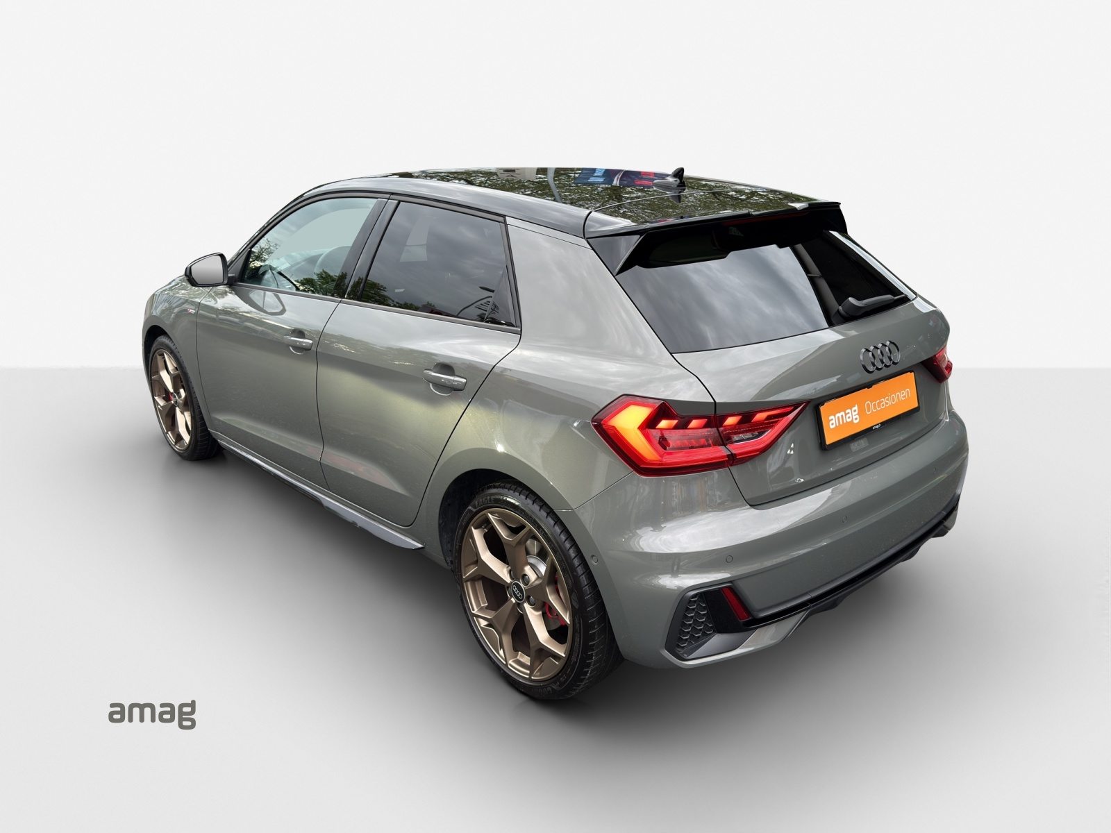 AUDI A1 Sportback 35 TFSI S line, Benzin, Occasion / Gebraucht, Automatik - 3