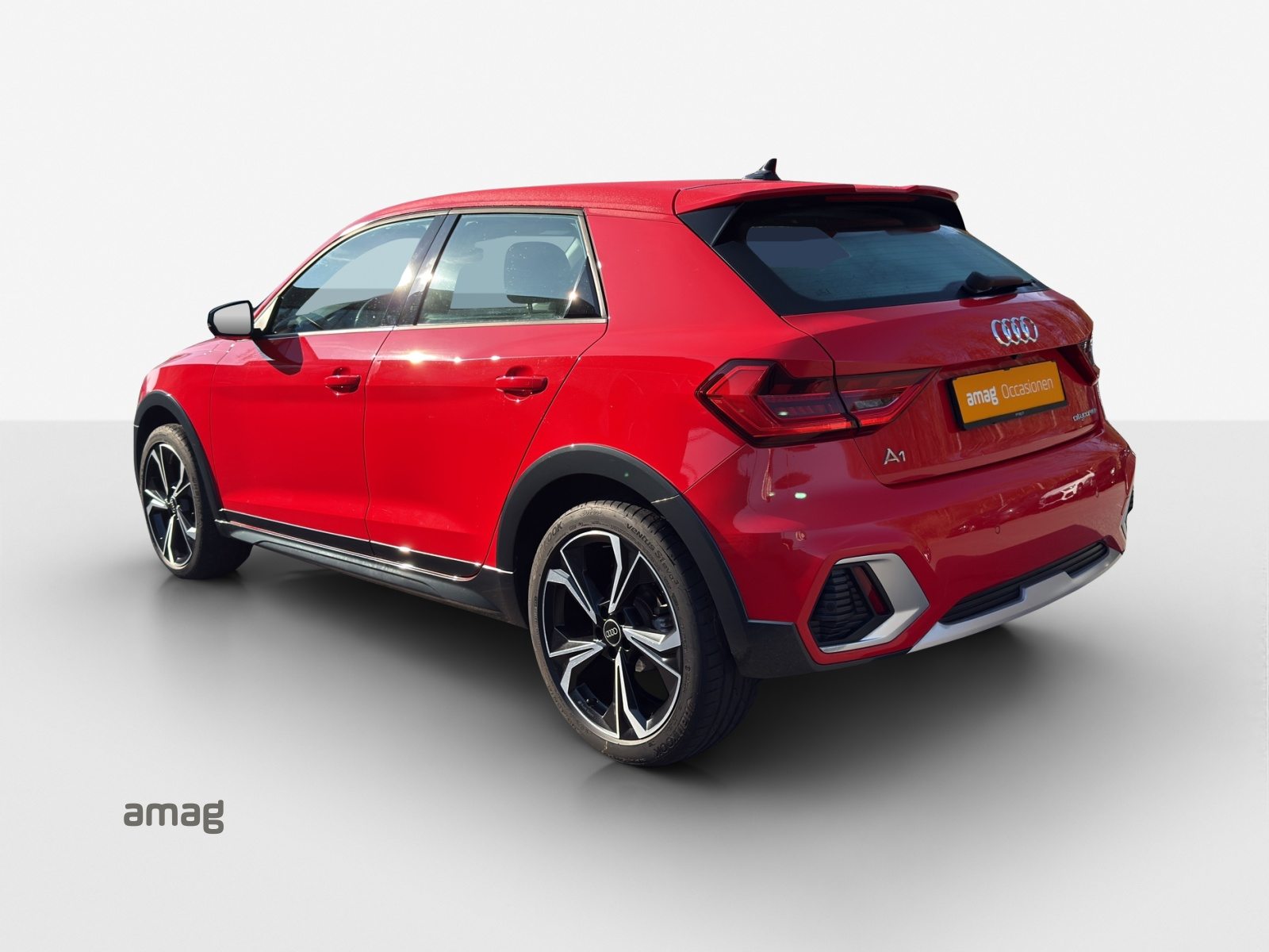 AUDI A1 citycarver 30 TFSI Attraction, Petrol, Second hand / Used, Automatic - 3