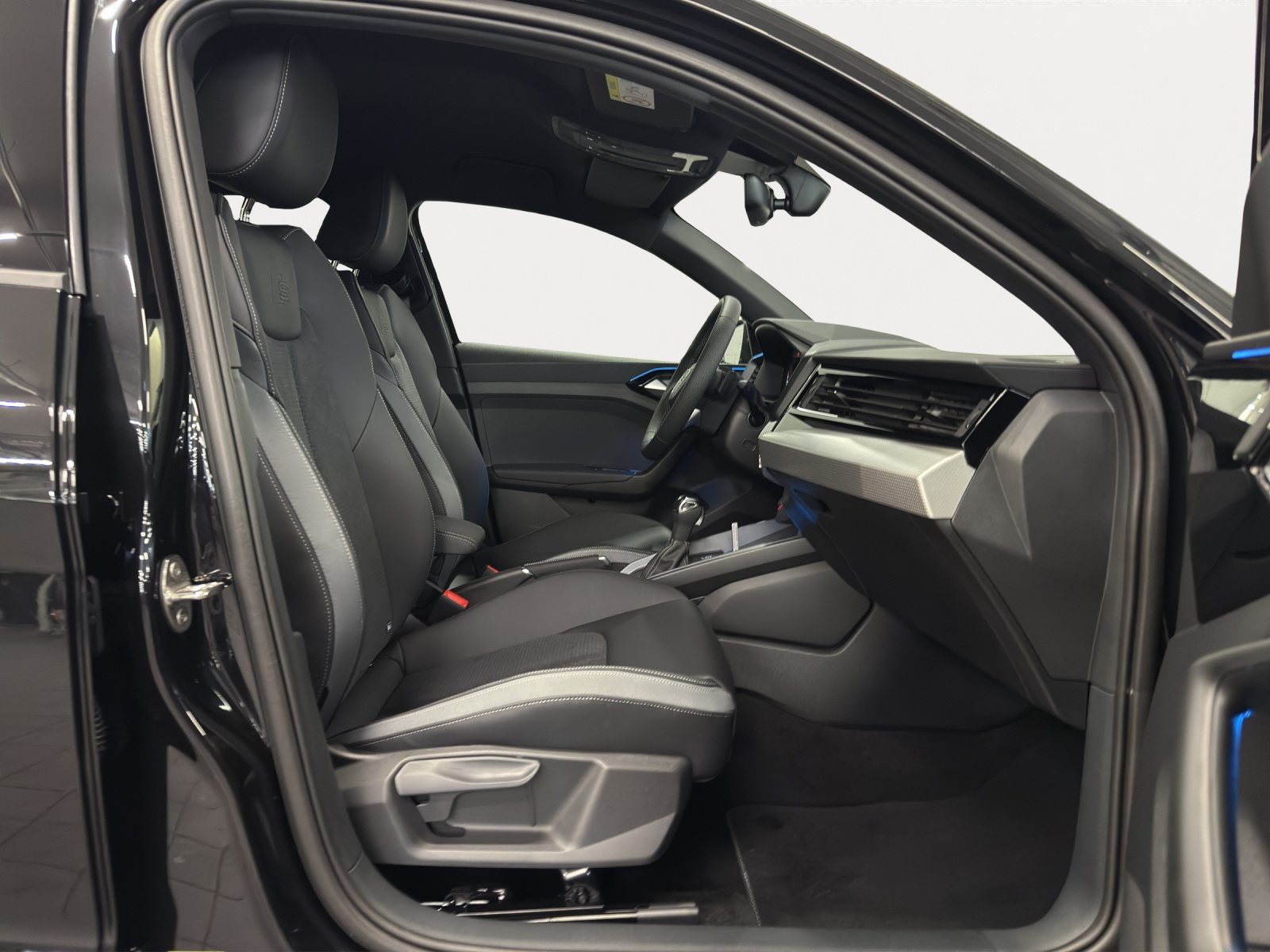 AUDI A1 Sportback 40 TFSI S line, Essence, Occasion / Utilisé, Automatique - 7