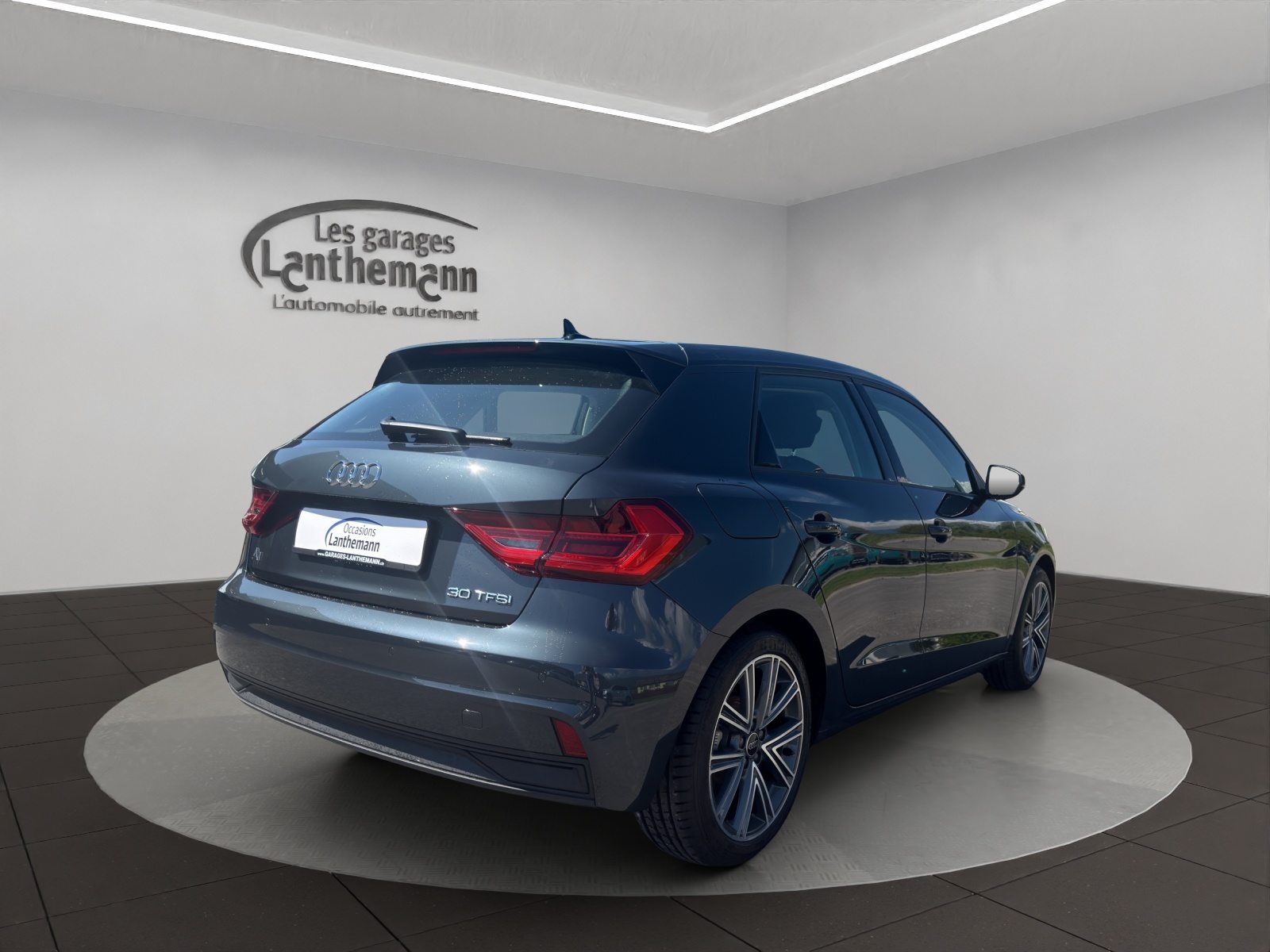AUDI A1 Sportback 30 TFSI Attraction, Petrol, Second hand / Used, Automatic - 5
