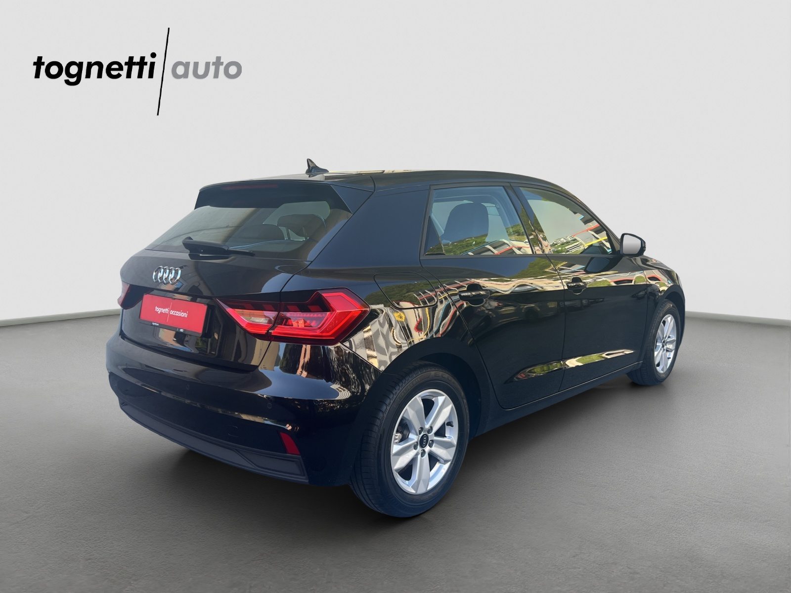 AUDI A1 Sportback 30 TFSI Attraction, Petrol, Second hand / Used, Automatic - 4