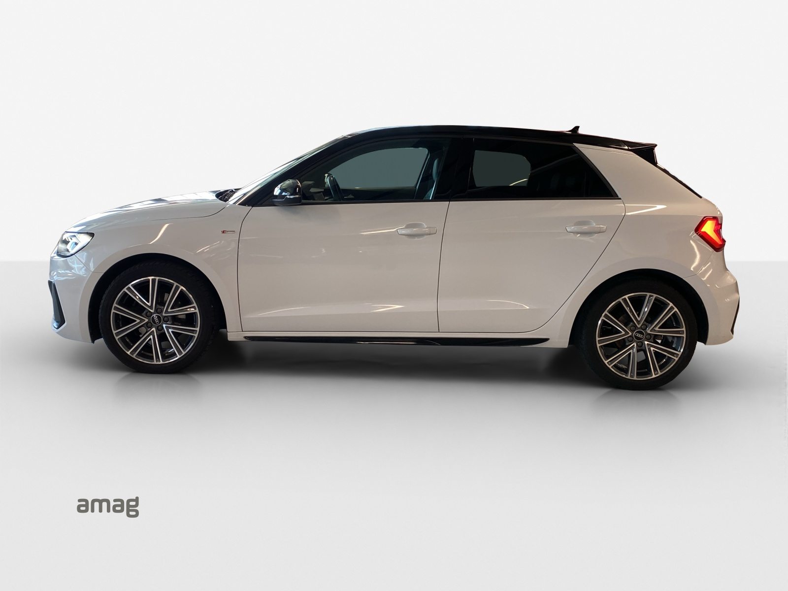 AUDI A1 Sportback 30 TFSI S line Attraction, Benzin, Occasion / Gebraucht, Automatik - 2