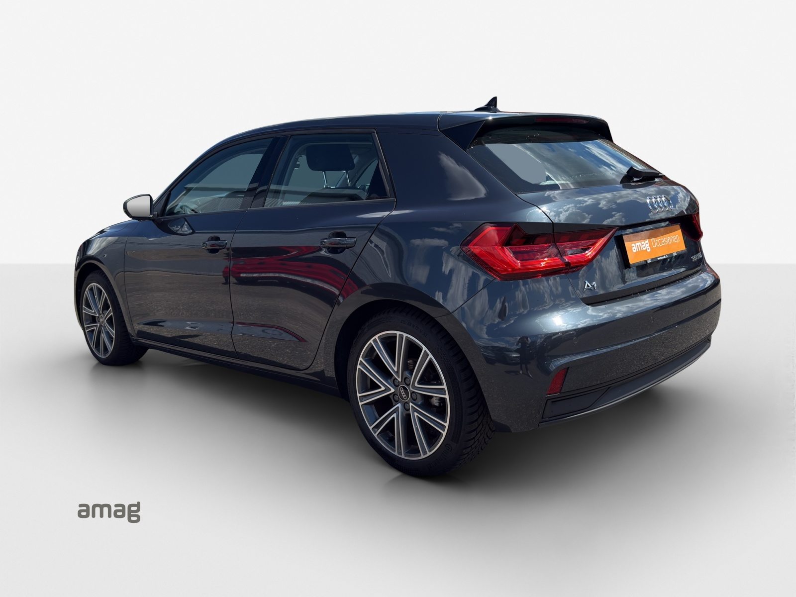 AUDI A1 Sportback 30 TFSI Attraction, Benzin, Occasion / Gebraucht, Automatik - 3