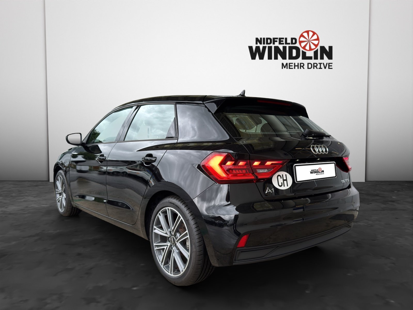 AUDI A1 Sportback 1.0 30 TFSI Attraction S-Tronic, Benzin, Occasion / Gebraucht, Automatik - 4
