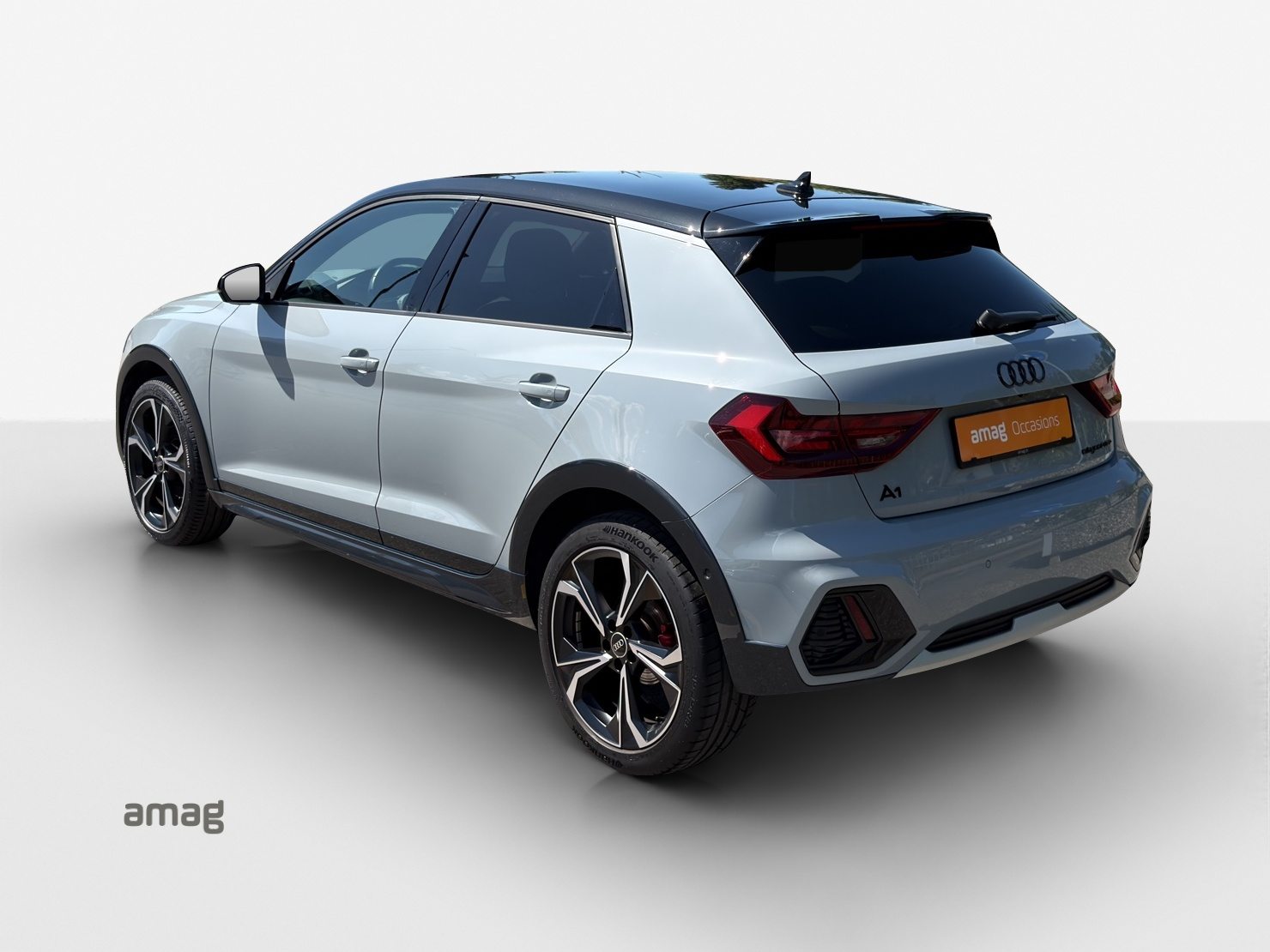 AUDI A1 citycarver 30 TFSI Attraction, Petrol, Second hand / Used, Automatic - 3