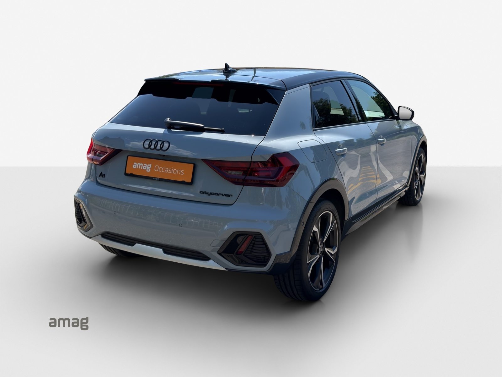 AUDI A1 citycarver 30 TFSI Attraction, Petrol, Second hand / Used, Automatic - 5