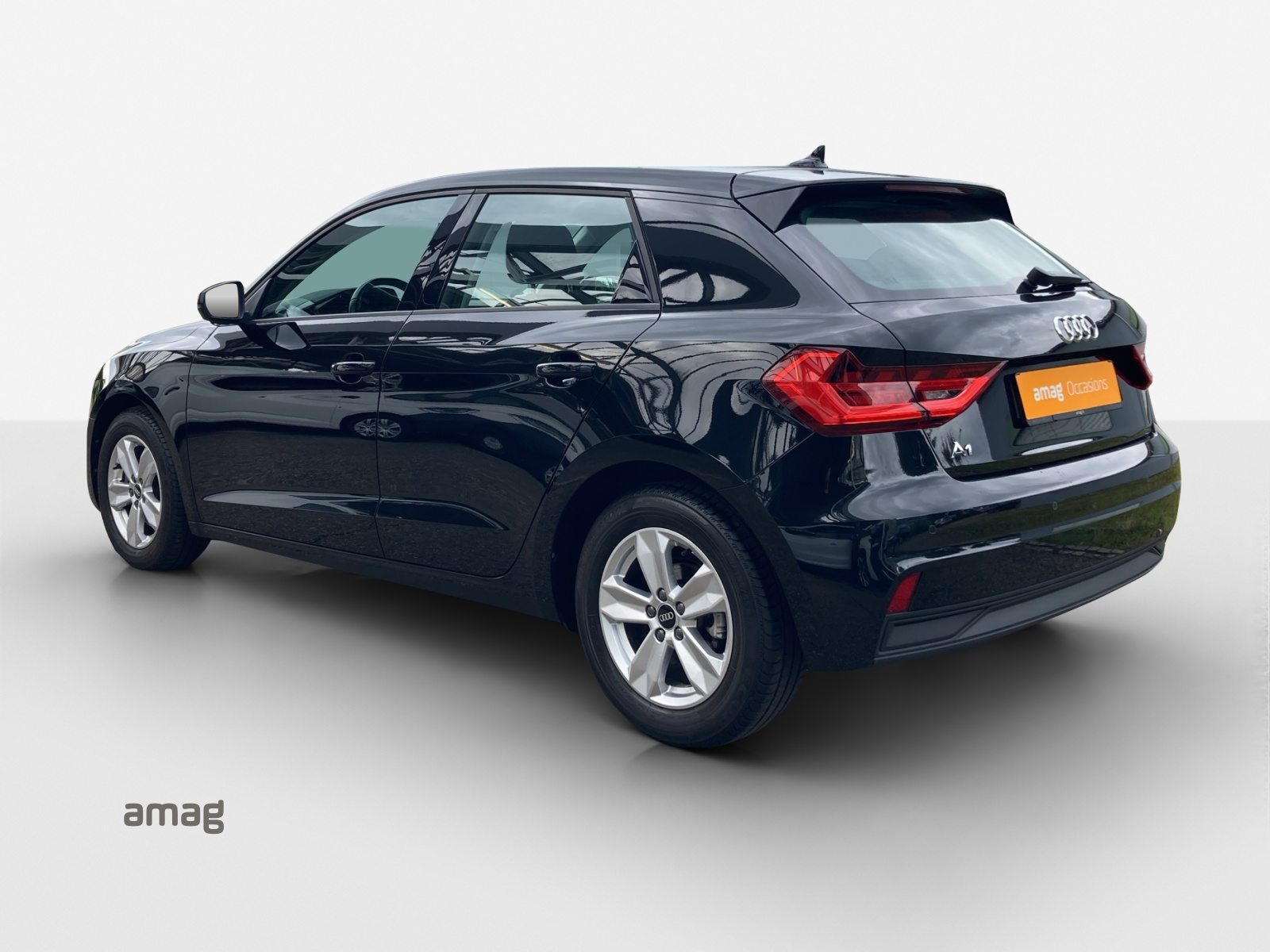 AUDI A1 Sportback 30 TFSI Attraction, Petrol, Second hand / Used, Automatic - 3