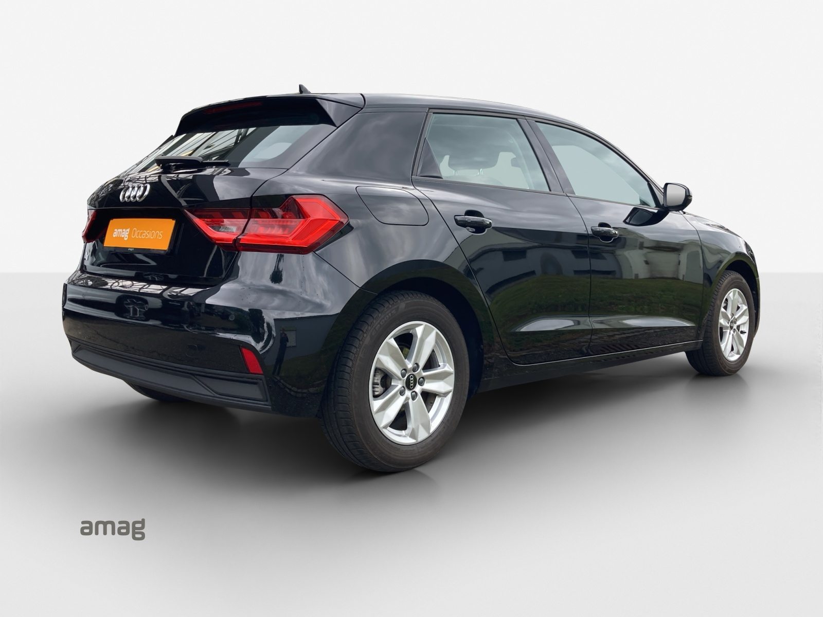 AUDI A1 Sportback 30 TFSI Attraction, Petrol, Second hand / Used, Automatic - 5
