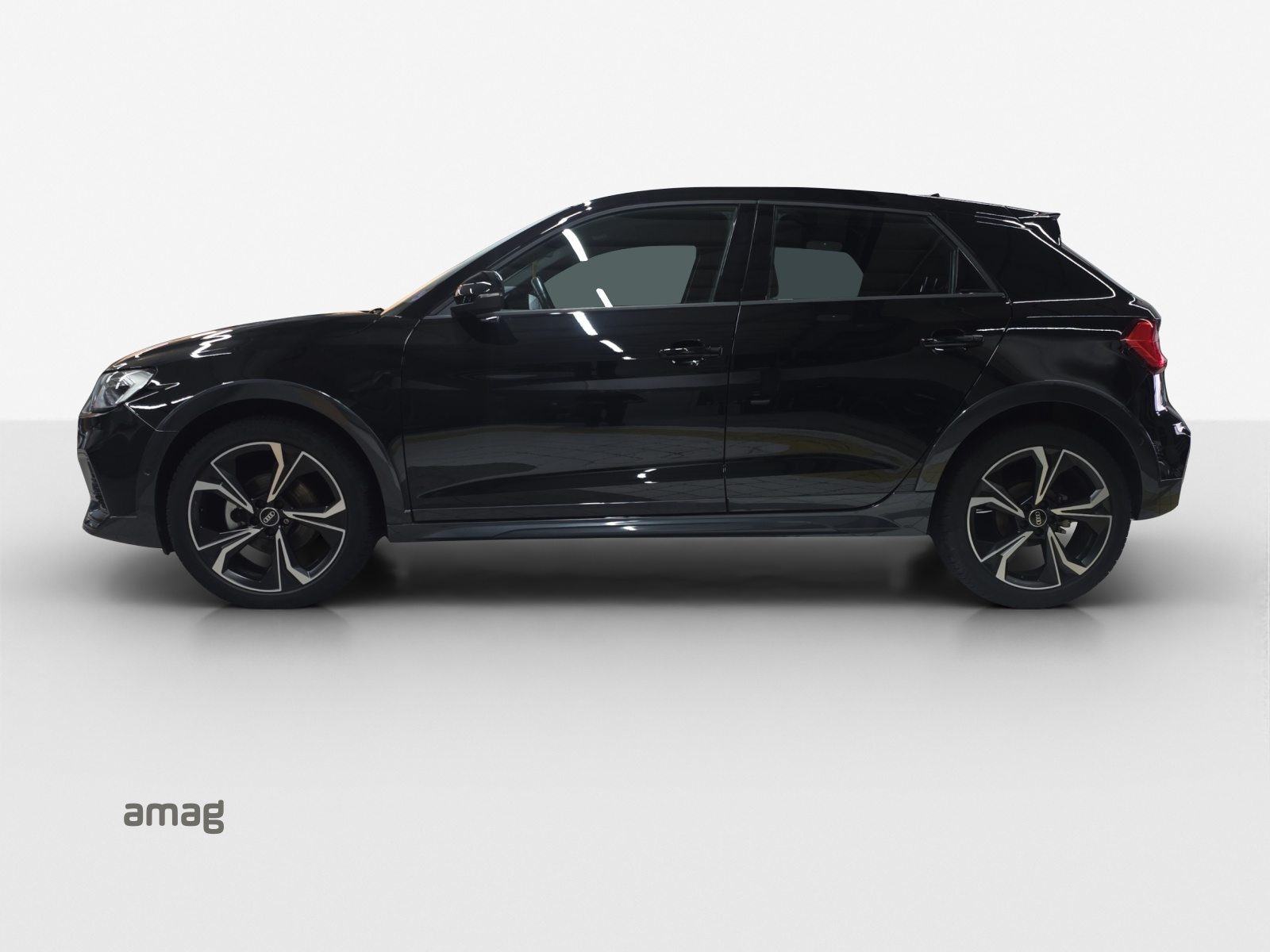 AUDI A1 citycarver 30 TFSI Attraction, Petrol, Second hand / Used, Automatic - 2