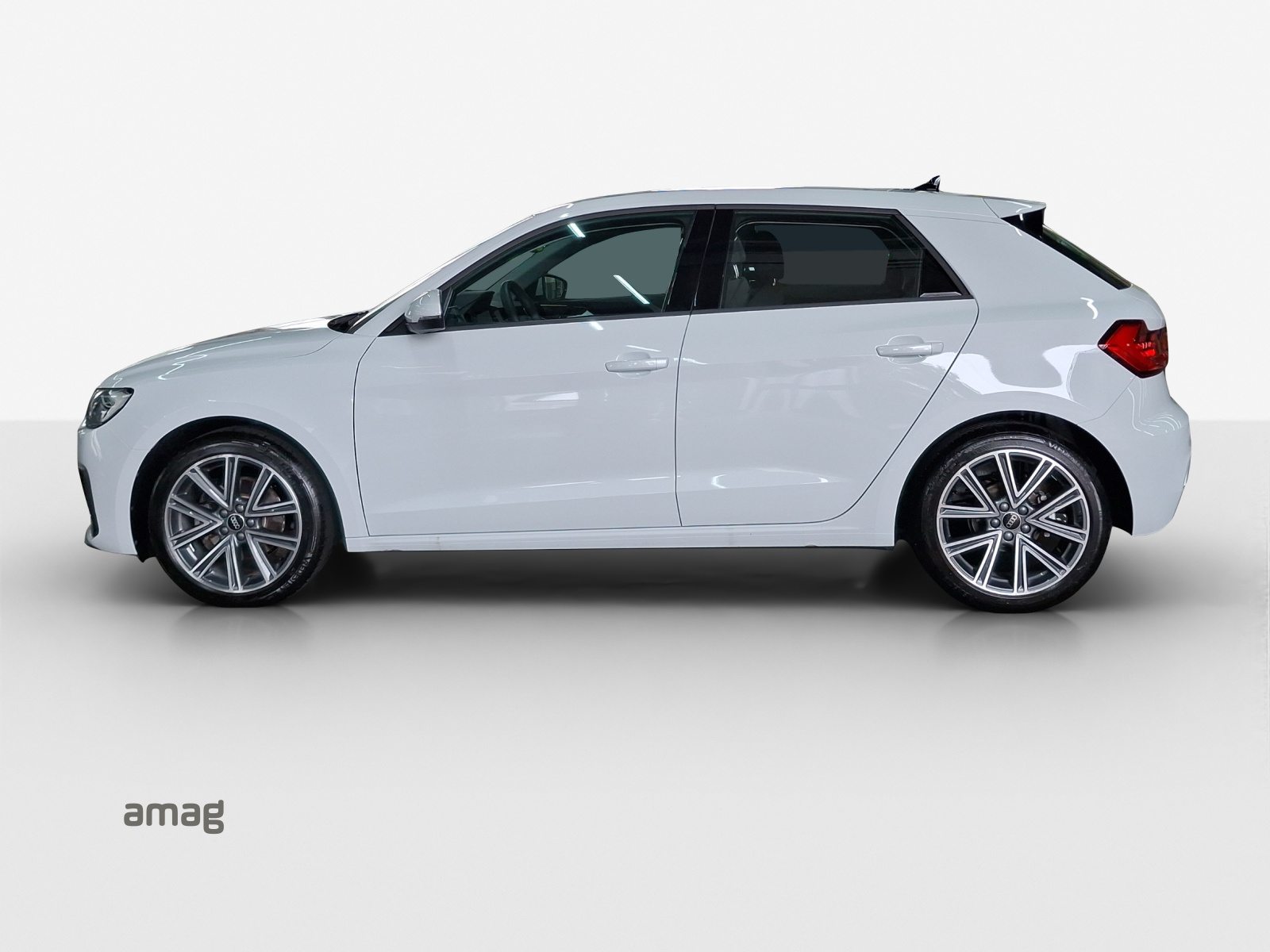 AUDI A1 Sportback 30 TFSI Attraction, Benzin, Occasion / Gebraucht, Automatik - 2