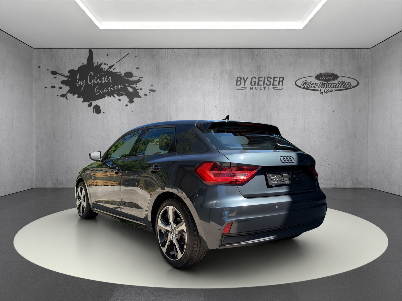 AUDI A1 Sportback 1.0 30 TFSI Attraction S-Tronic, Petrol, Second hand / Used, Automatic - 4