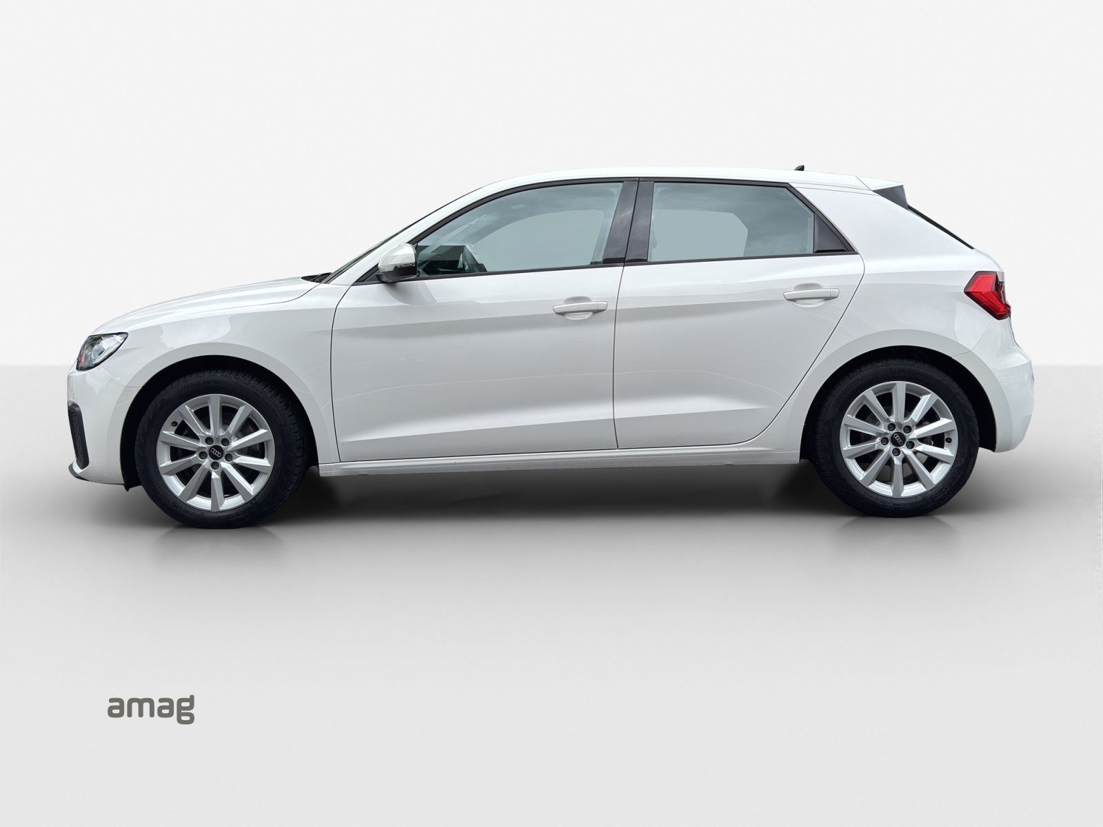 AUDI A1 Sportback 30 TFSI Attraction, Petrol, Second hand / Used, Automatic - 2