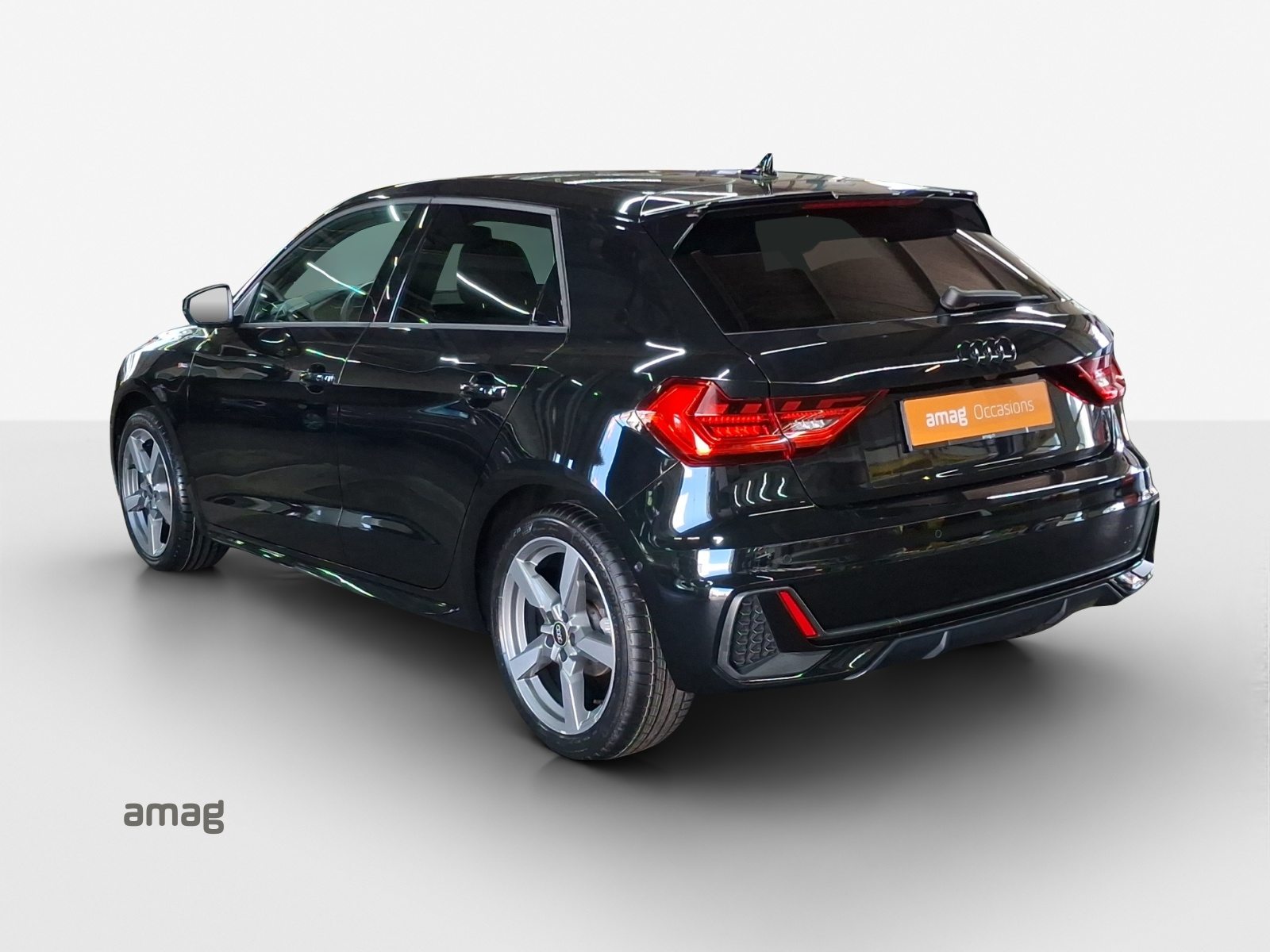 AUDI A1 Sportback 30 TFSI S line Attraction, Petrol, Second hand / Used, Automatic - 3