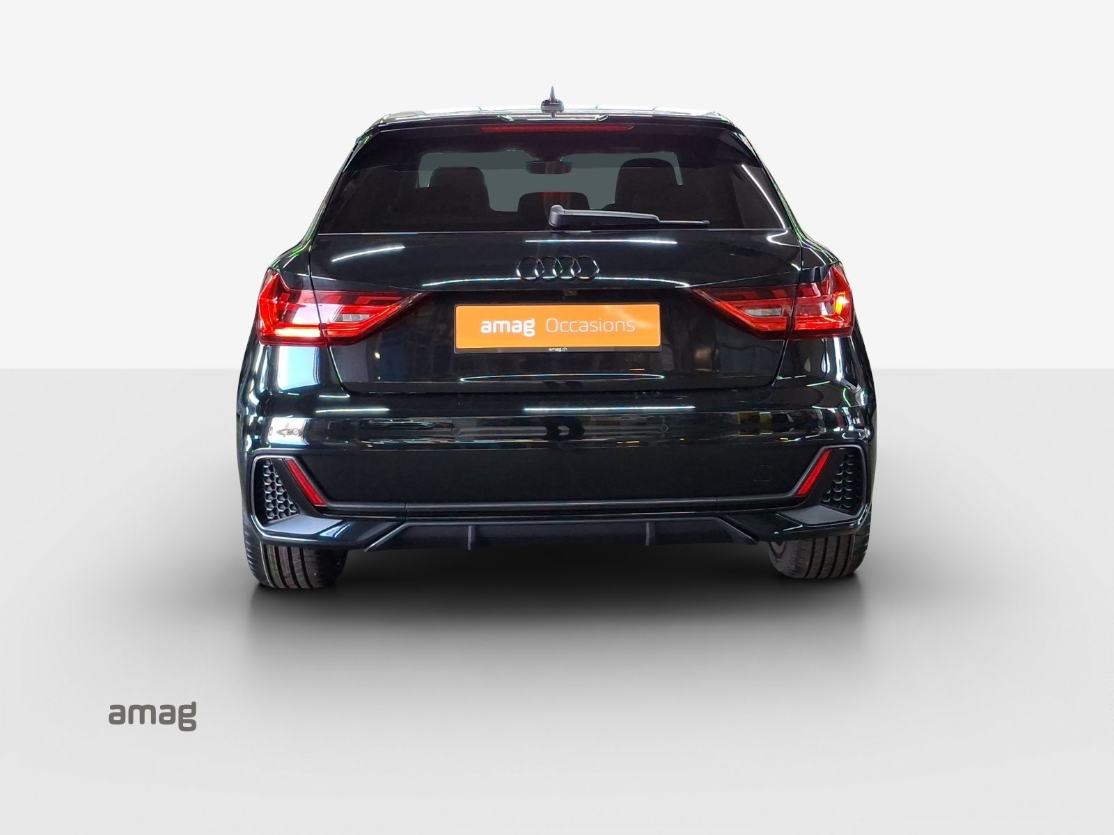 AUDI A1 Sportback 30 TFSI S line Attraction, Petrol, Second hand / Used, Automatic - 4
