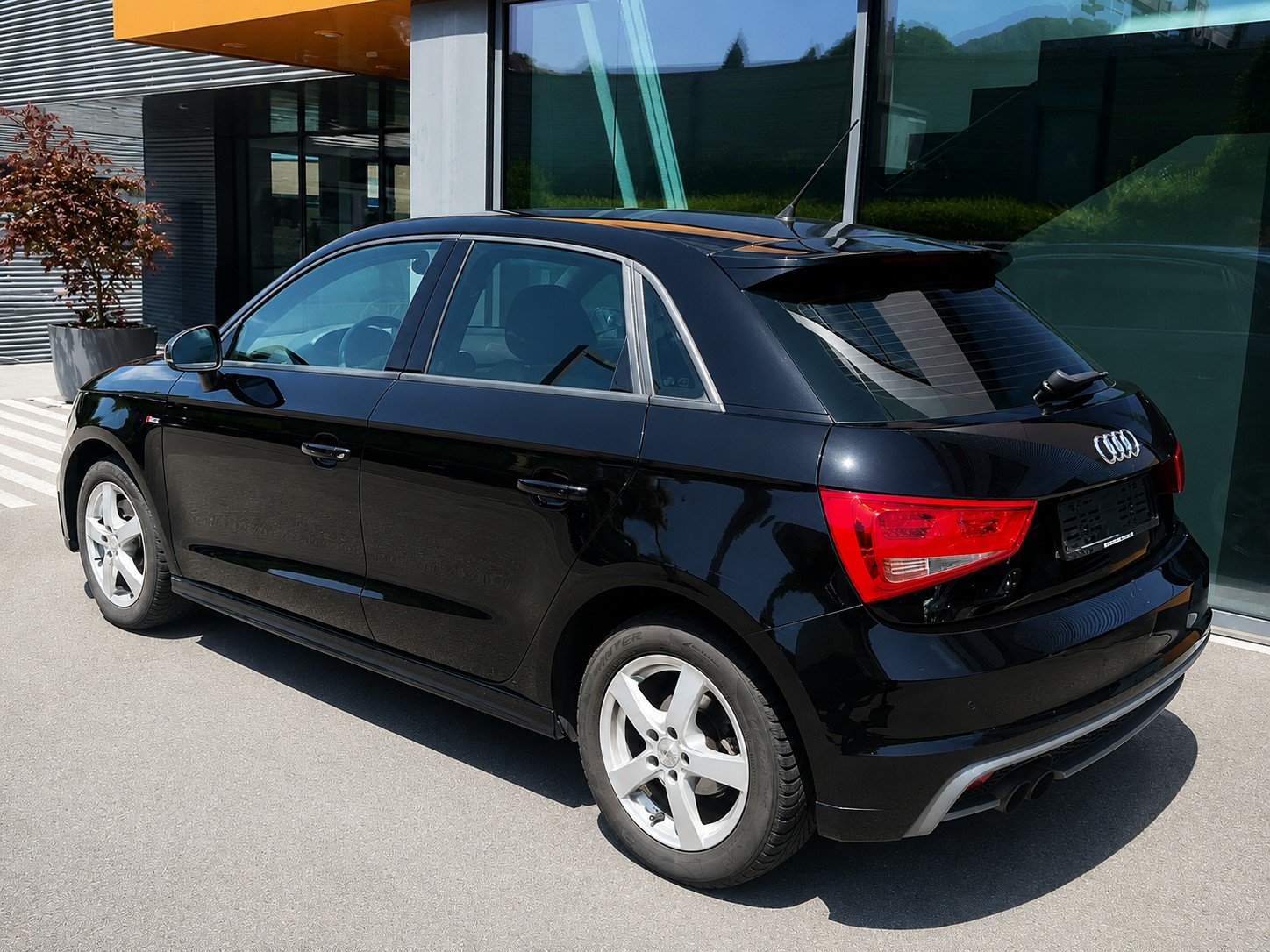 AUDI A1 Sportback Sport 1.4 TFSI Ambition S-Tronic, Benzin, Occasion / Gebraucht, Automatik - 2