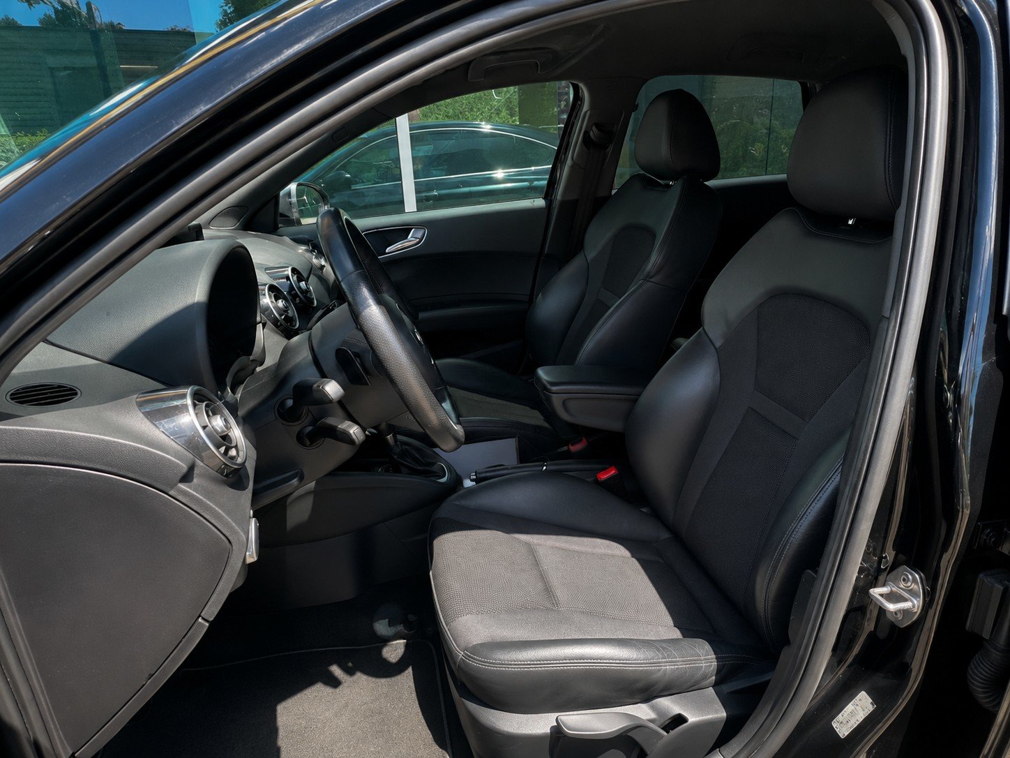 AUDI A1 Sportback Sport 1.4 TFSI Ambition S-Tronic, Benzin, Occasion / Gebraucht, Automatik - 4