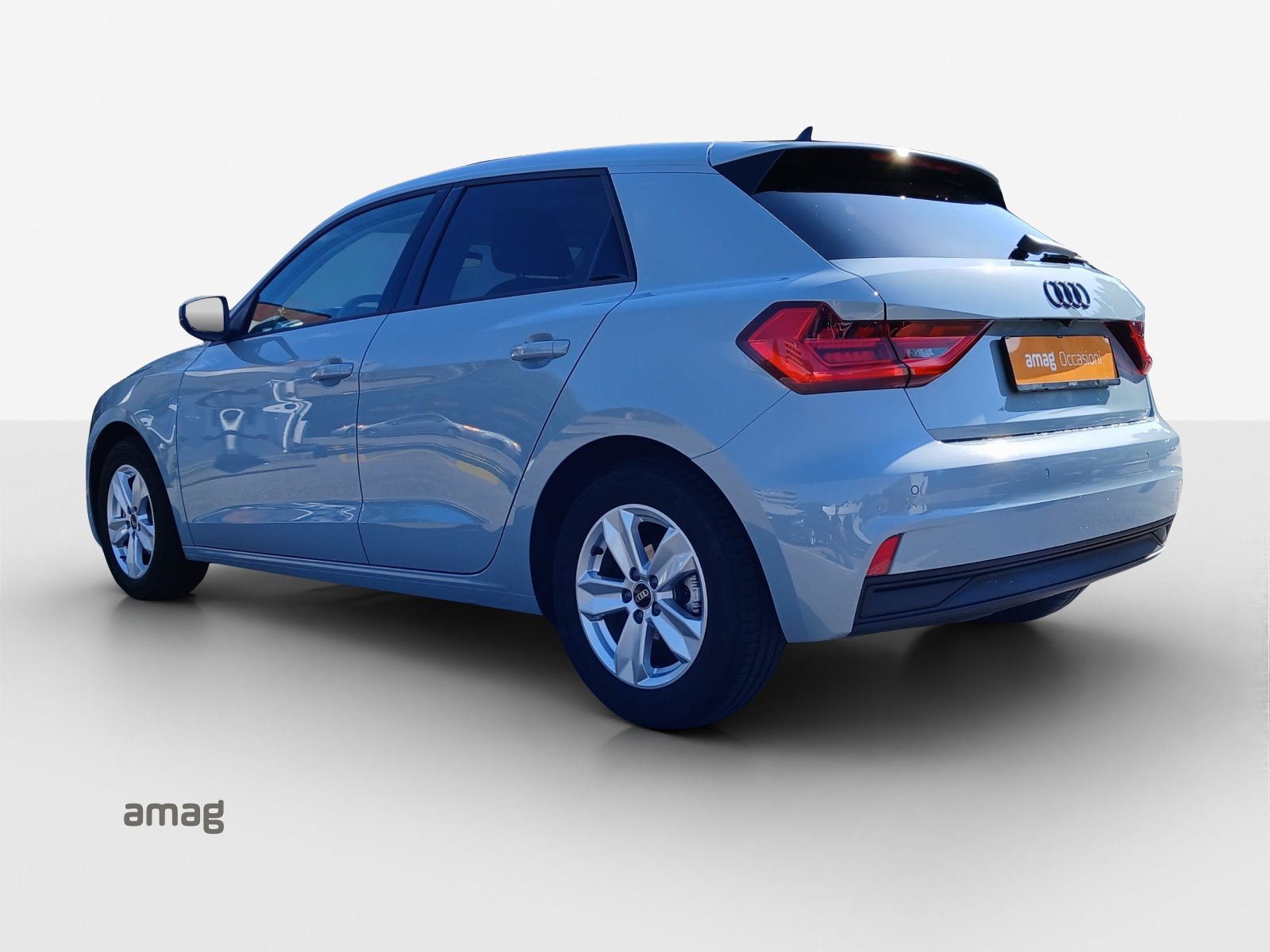 AUDI A1 Sportback 30 TFSI Attraction, Petrol, Second hand / Used, Automatic - 3