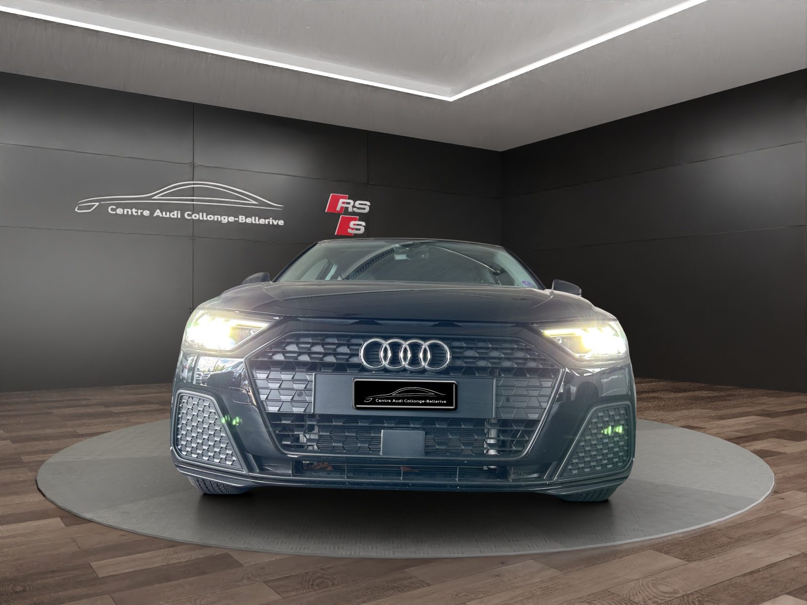 AUDI A1 Sportback 30 TFSI Attraction, Benzin, Occasion / Gebraucht, Automatik - 2