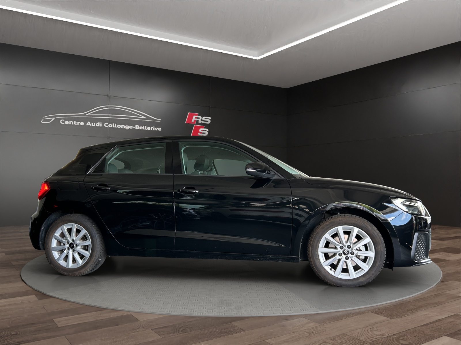 AUDI A1 Sportback 30 TFSI Attraction, Benzin, Occasion / Gebraucht, Automatik - 6
