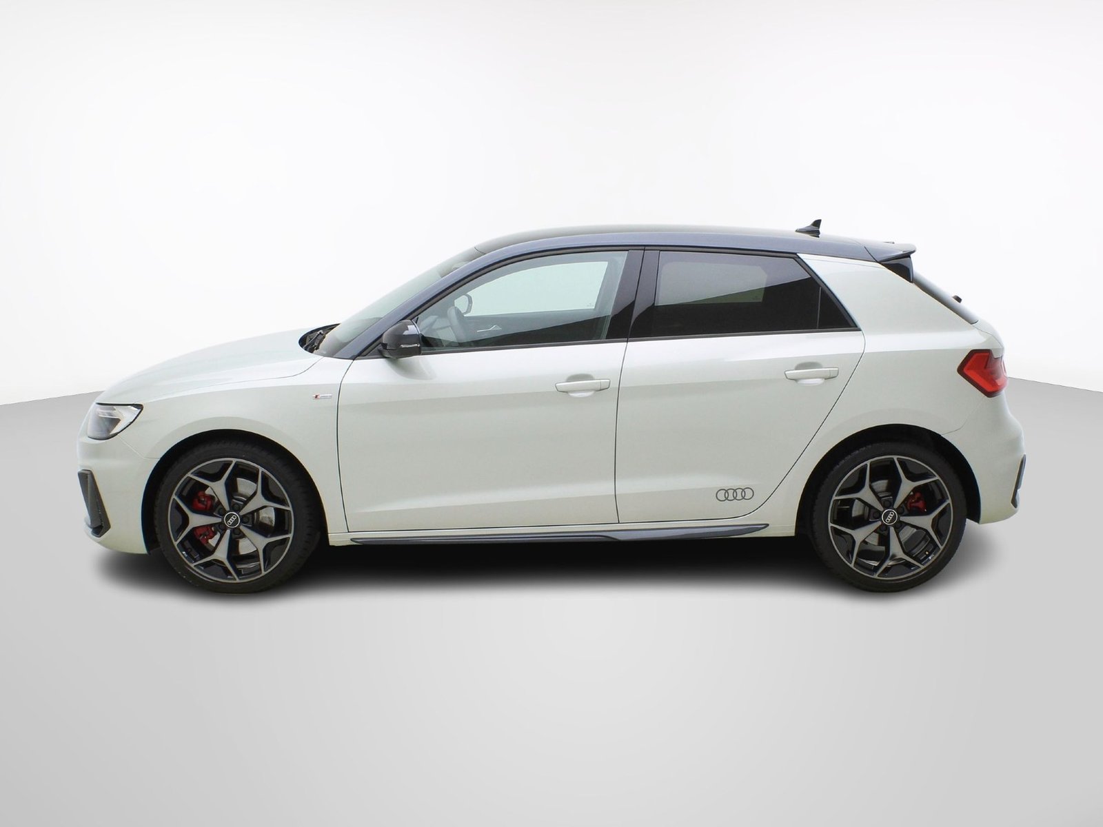AUDI A1 Sportback 40 TFSI S Line S-Tronic **Audi Werksgarant, Petrol, Second hand / Used, Automatic - 3